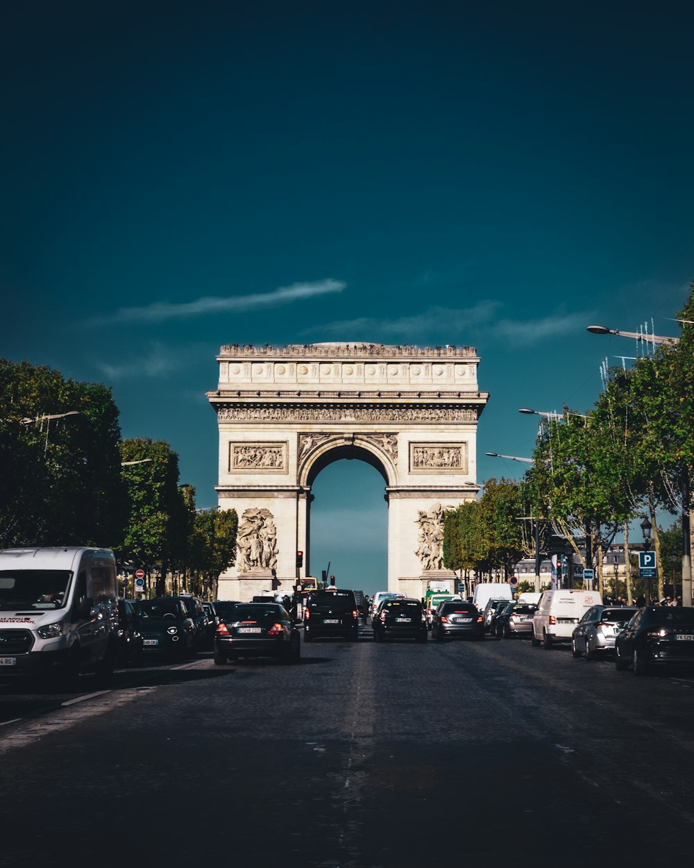 the arc of triumph in paris, france