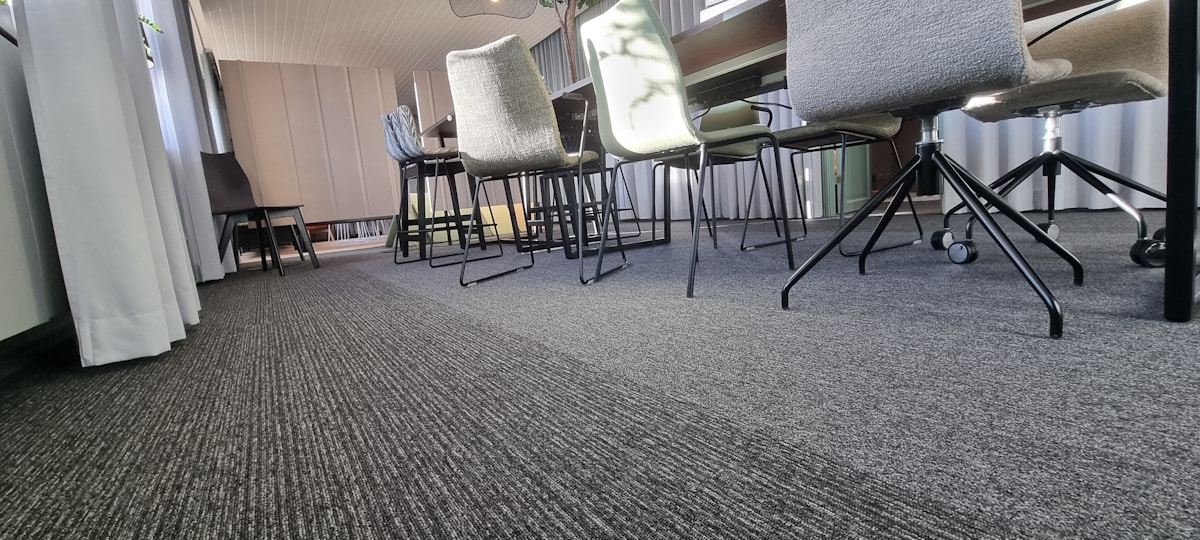 Commercial carpet cleaning image background image