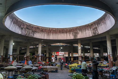 Mahatma Phule Mandai vegetable market in Pune, India