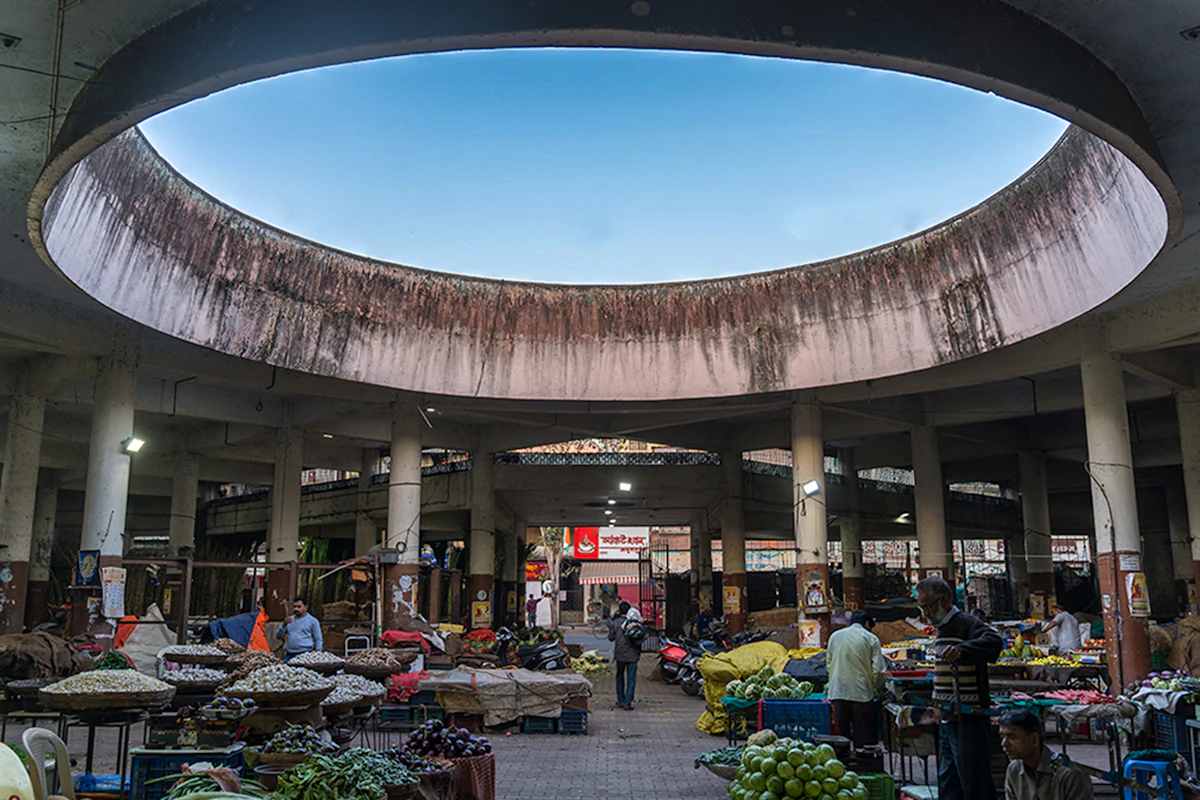 Mahatma Phule Mandai vegetable market in Pune, India