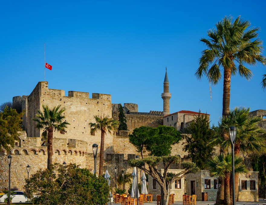 Çeşme manzarası — İzmir Adnan Menderes Havalimanından Mercedes-Vito ile VIP transfer