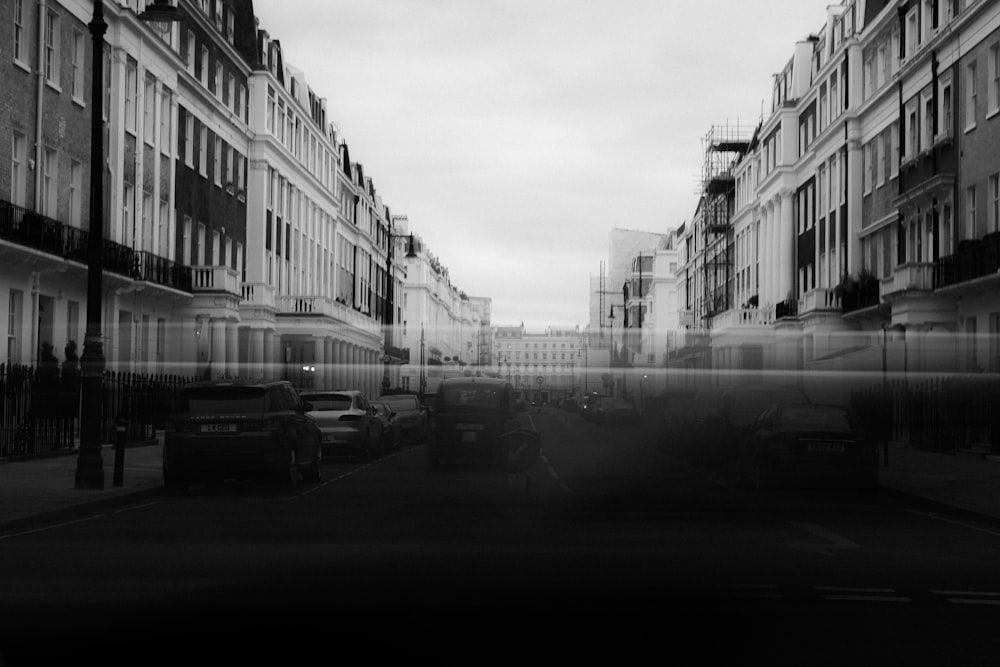 a black and white photo of a city street