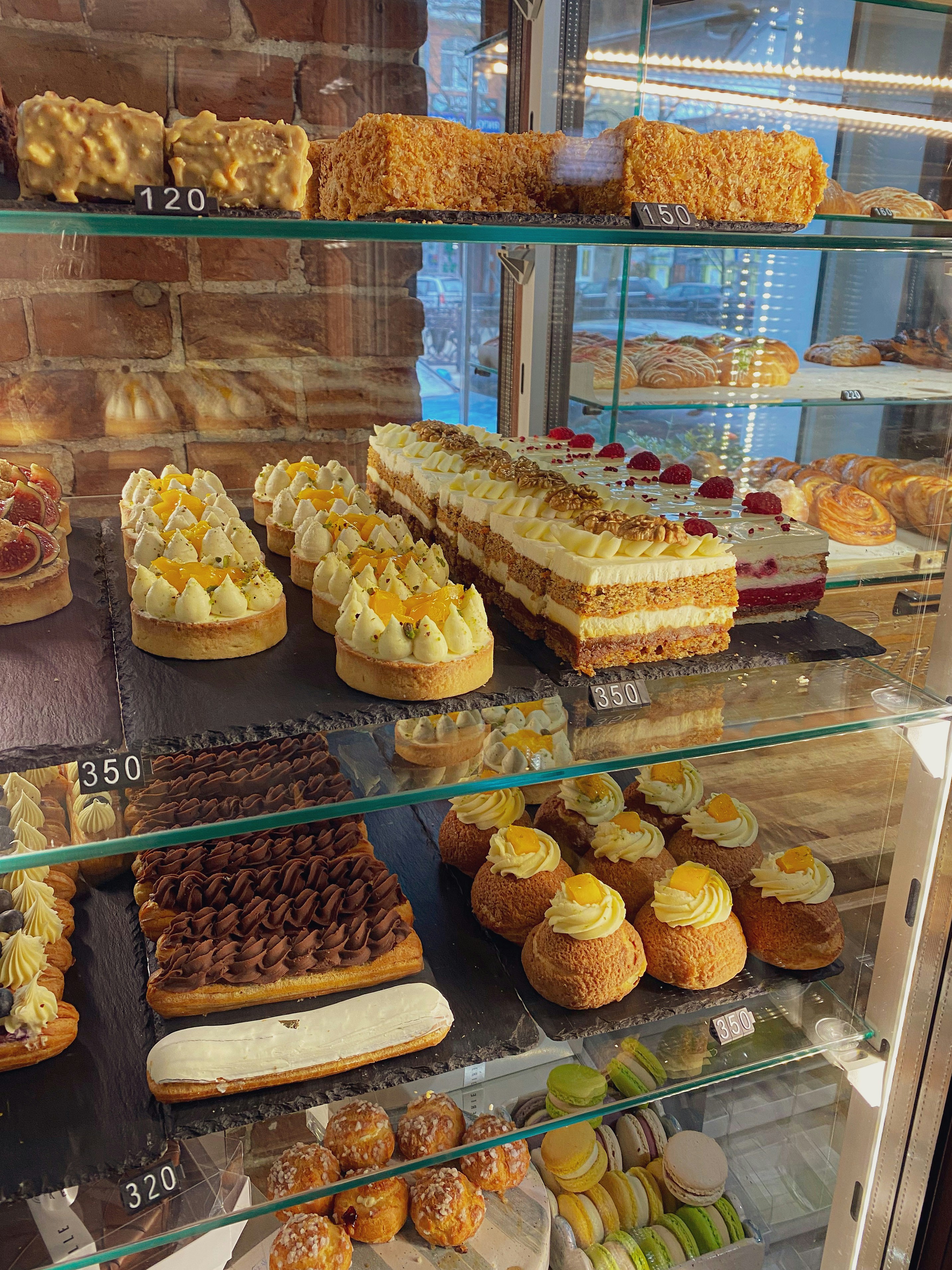 Vegan Cookies and Cakes