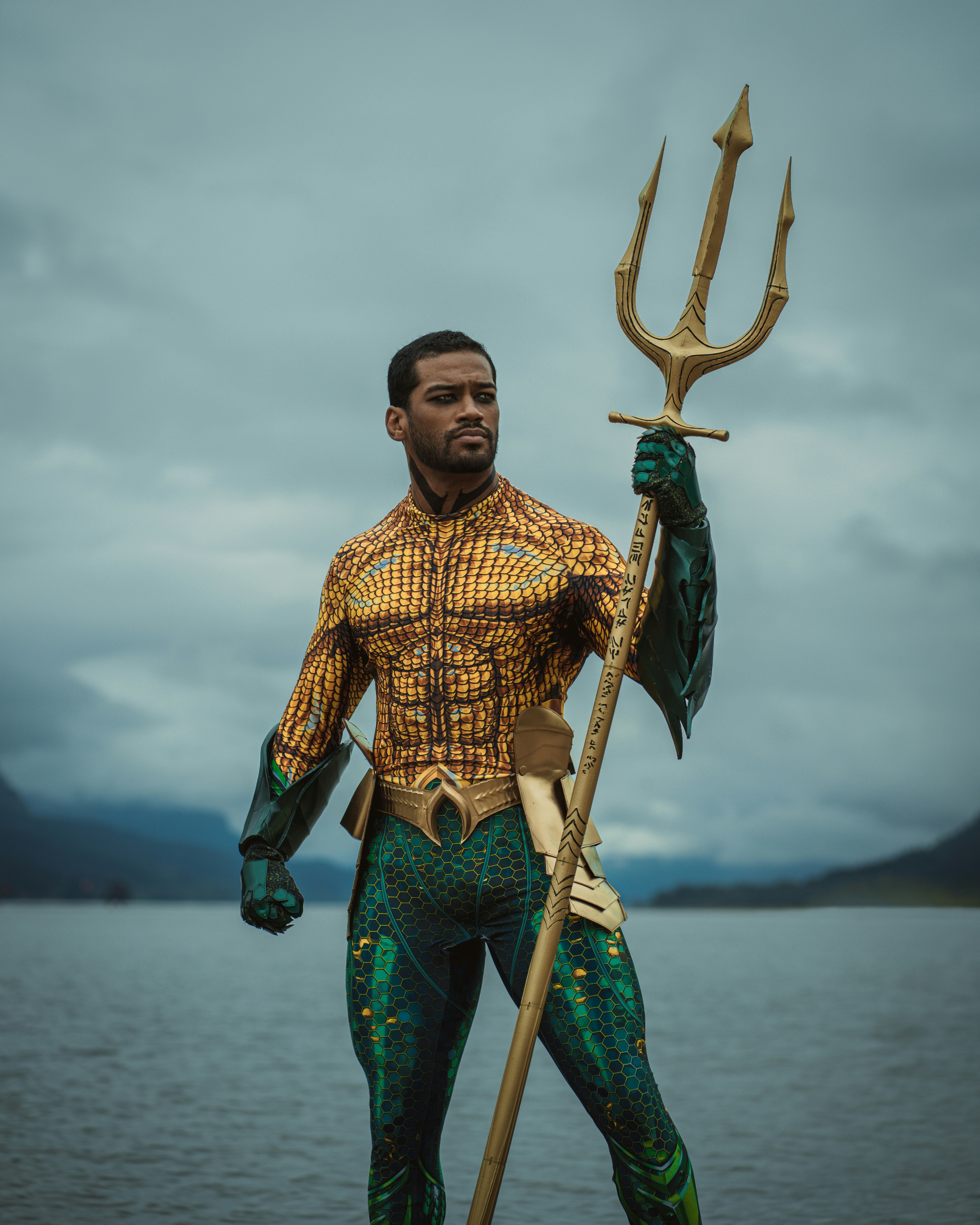 Cinematic Portrait of male model Billy Dunston doing Aquaman cosplay in the Columbia River Gorge. Photo by Portland Photographer Lance Reis. KickassDesigns on Insta :)