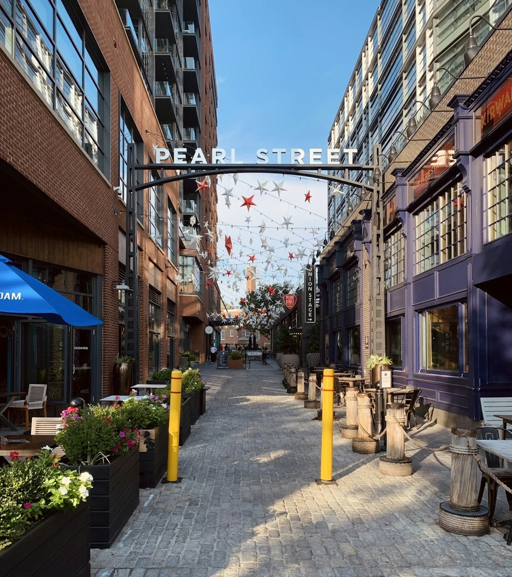 a street with a sign that says dear street