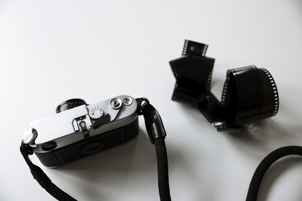 a black and white photo of a camera