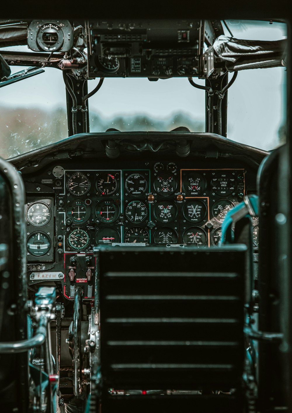 a view of the cockpit of an airplane