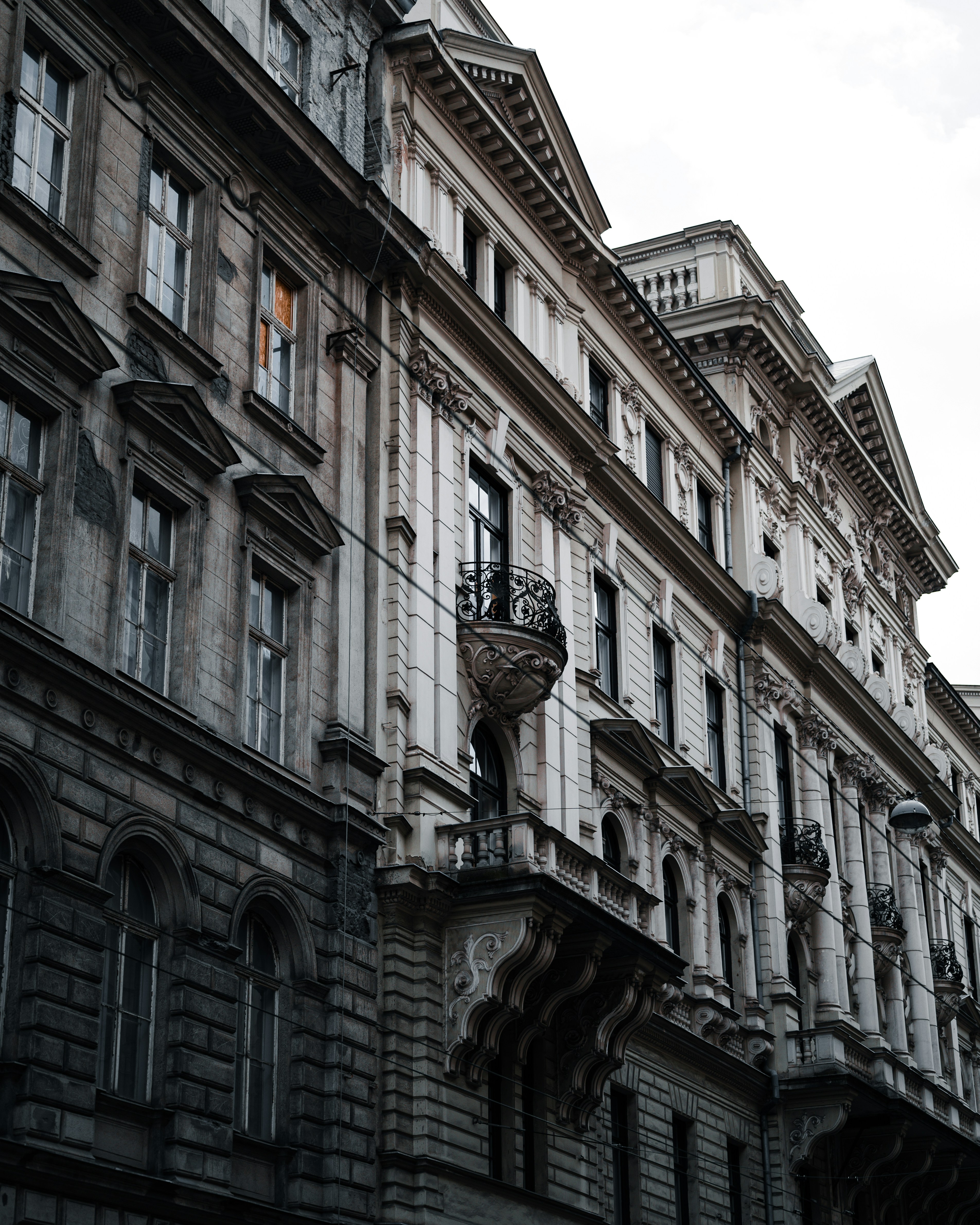 Photo by istvanszitas