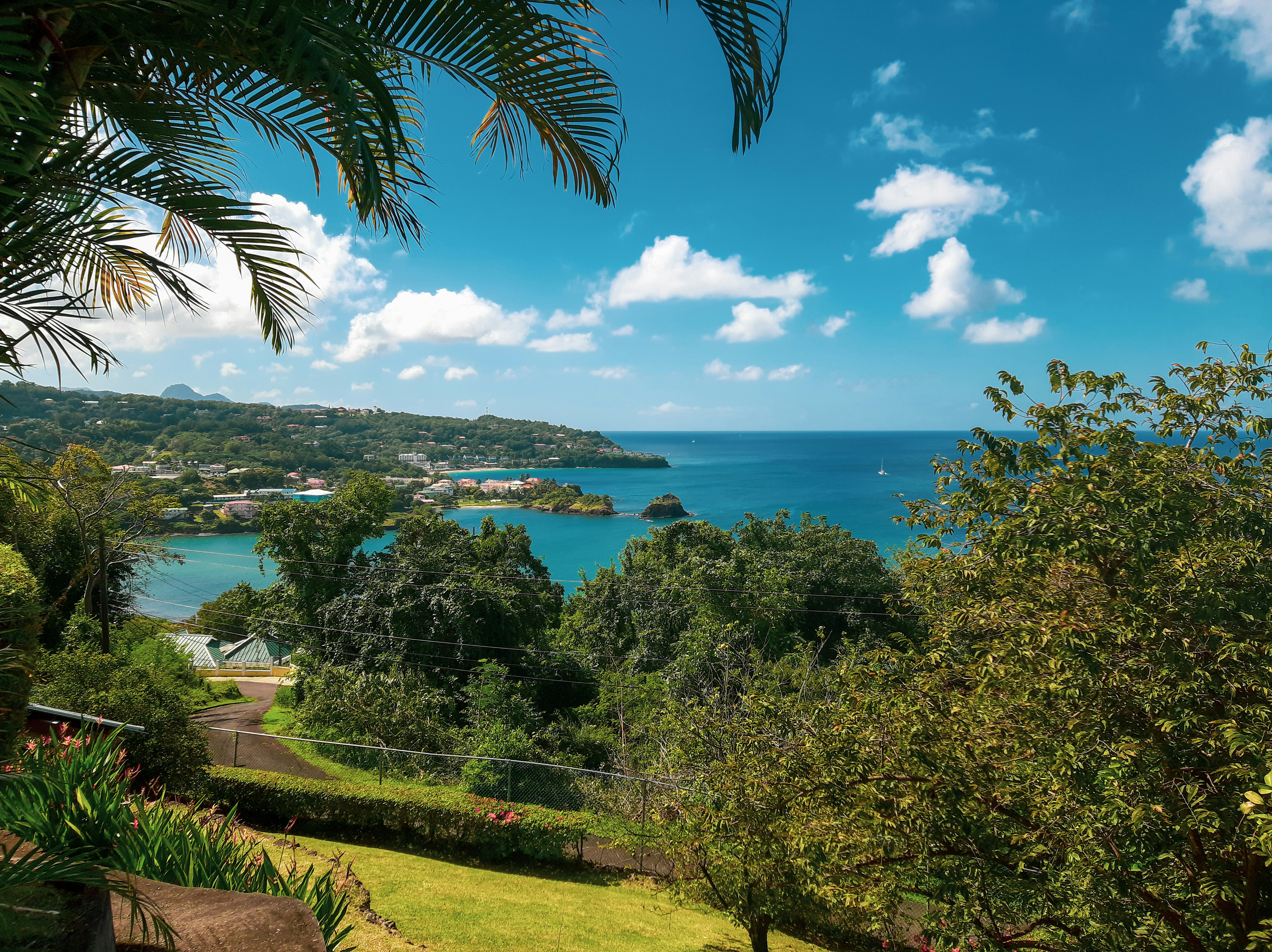 Stay online in the Saint Lucia with a prepaid eSIM from eSIMlii. Instant activation, no roaming charges, and reliable coverage.