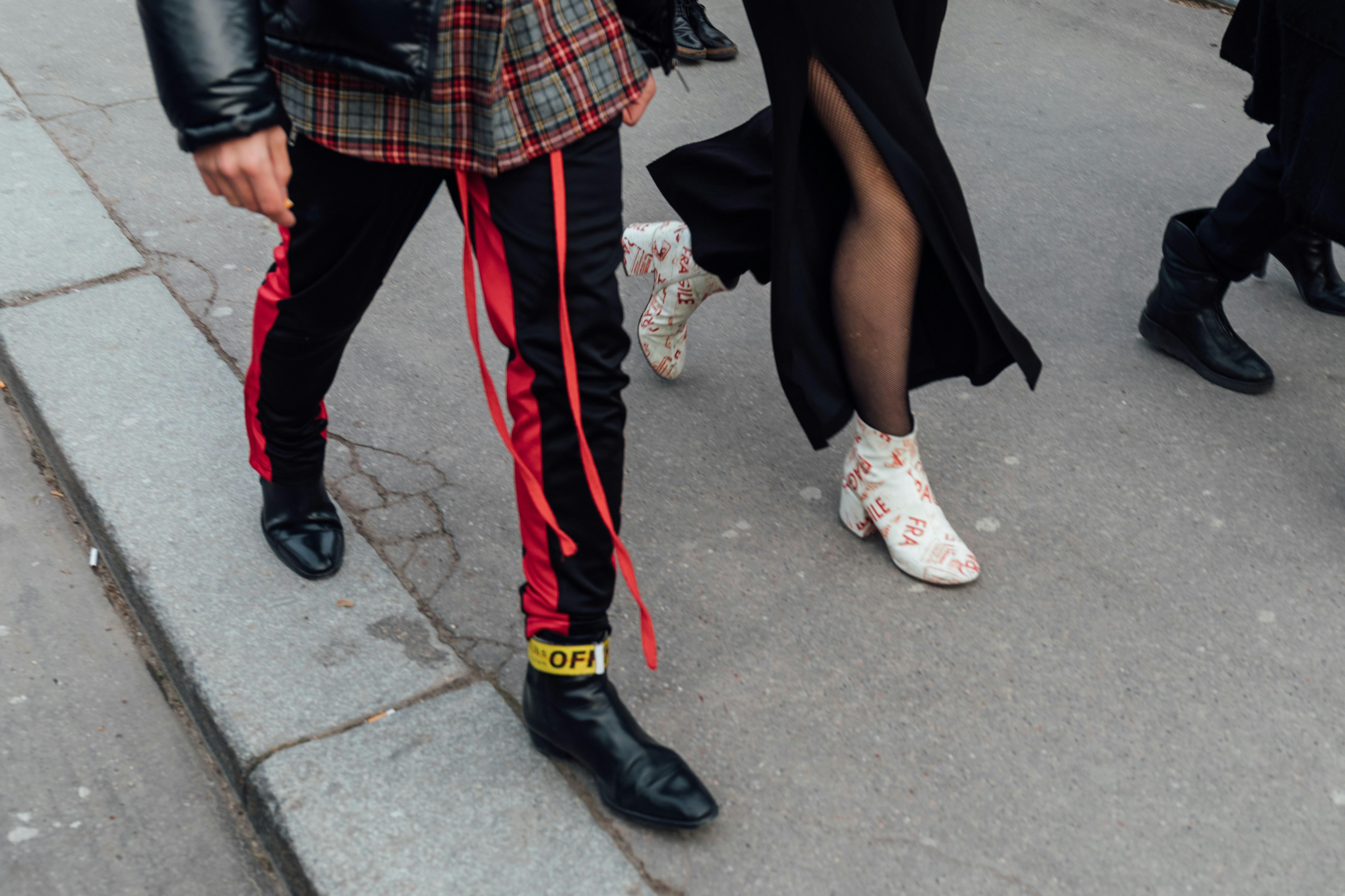 還在穿舊衣？2024夏季穿搭公式解鎖，你就是街頭焦點！