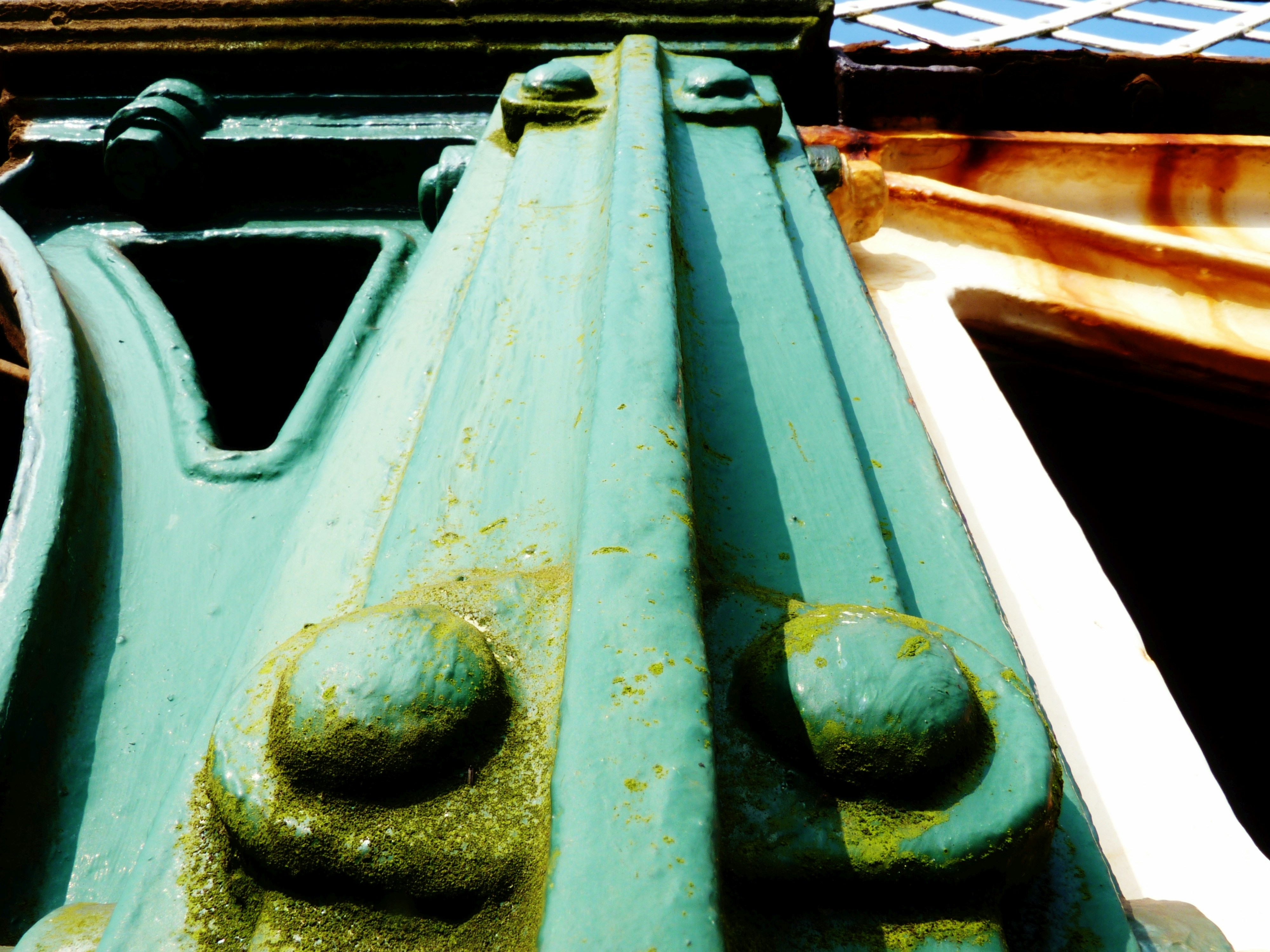 Illustration pour l'article : Anticorrosion ISO 12944 : protéger l'acier en Corse et en Outre-mer