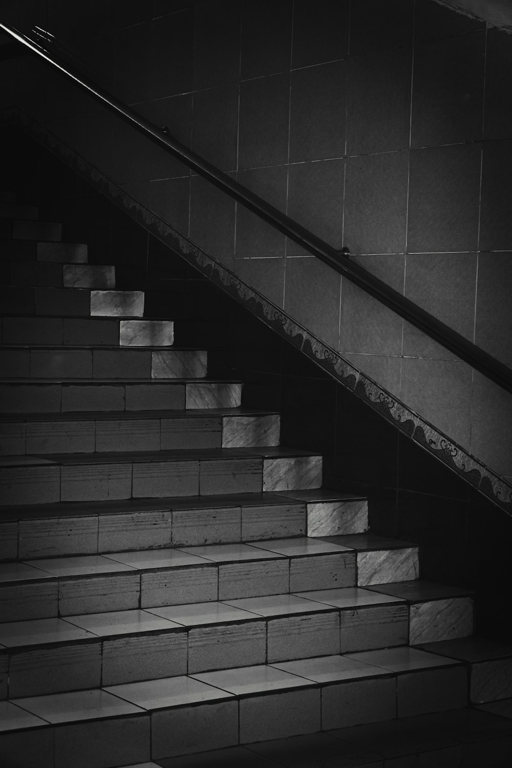 a black and white photo of some stairs