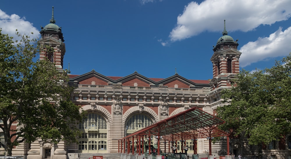 a large building with two towers on top of it