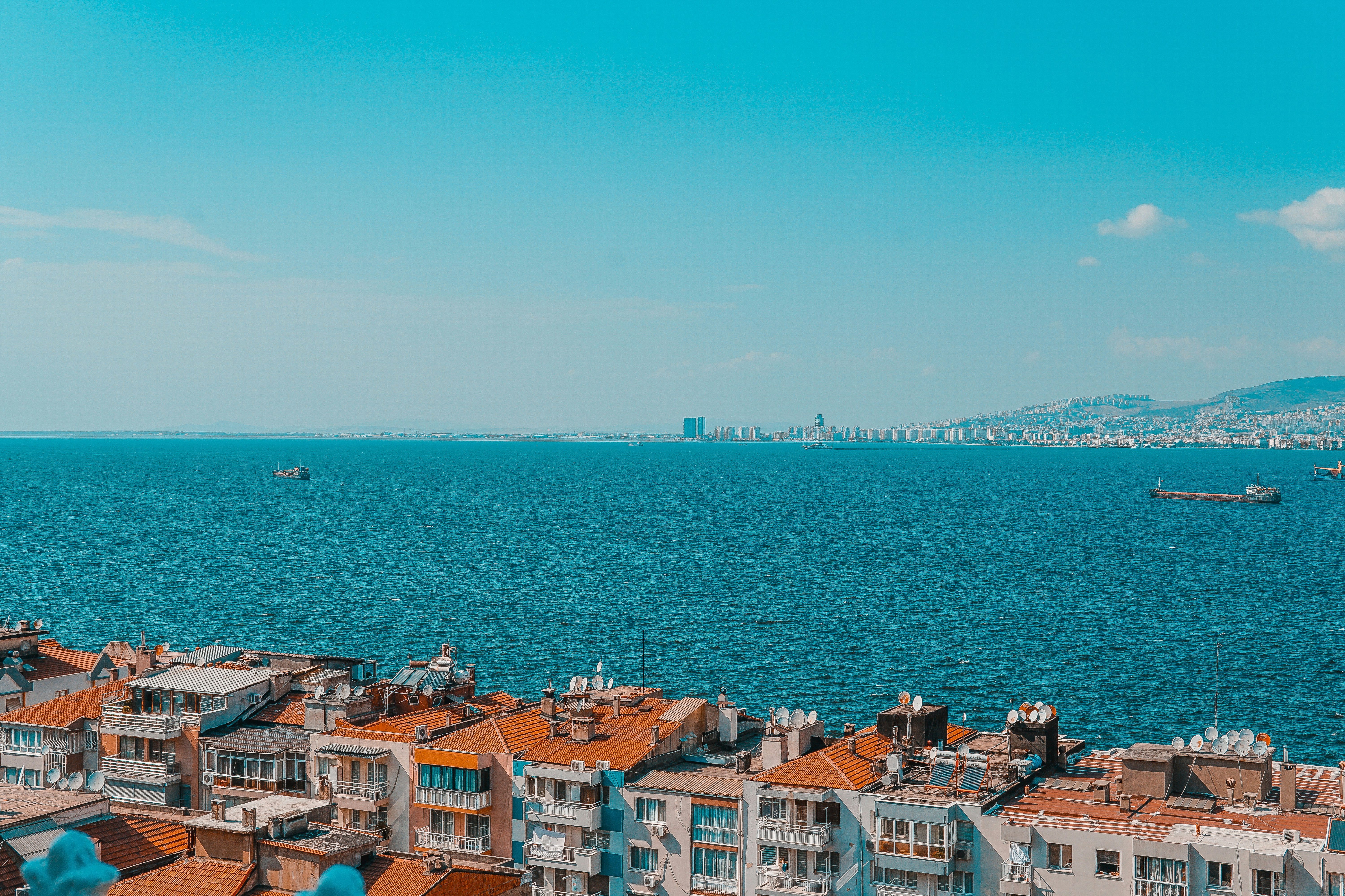 Photo by mertkahveci