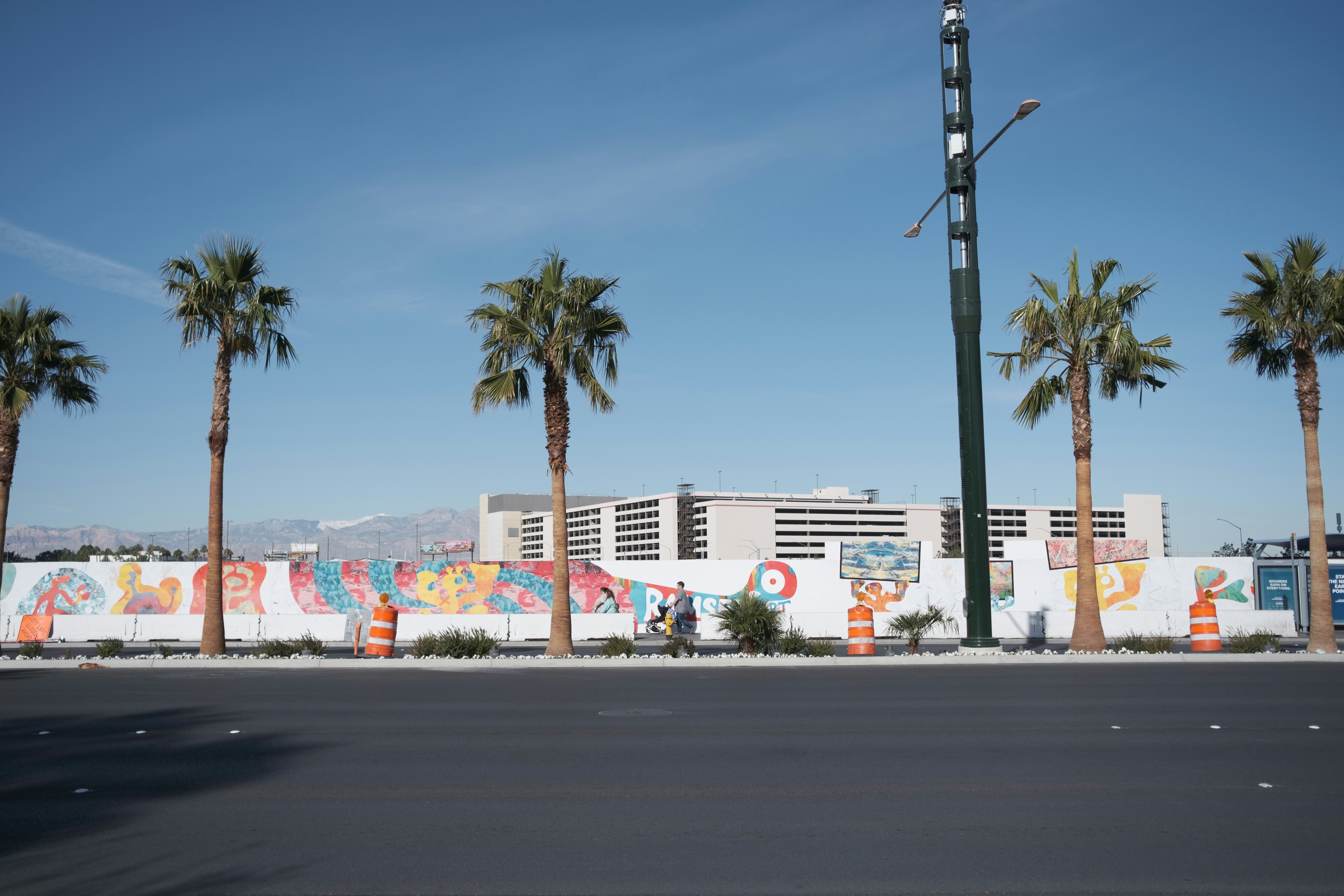 vibrant street scene Las Vegas Arts District - luxury loft apartments las vegas