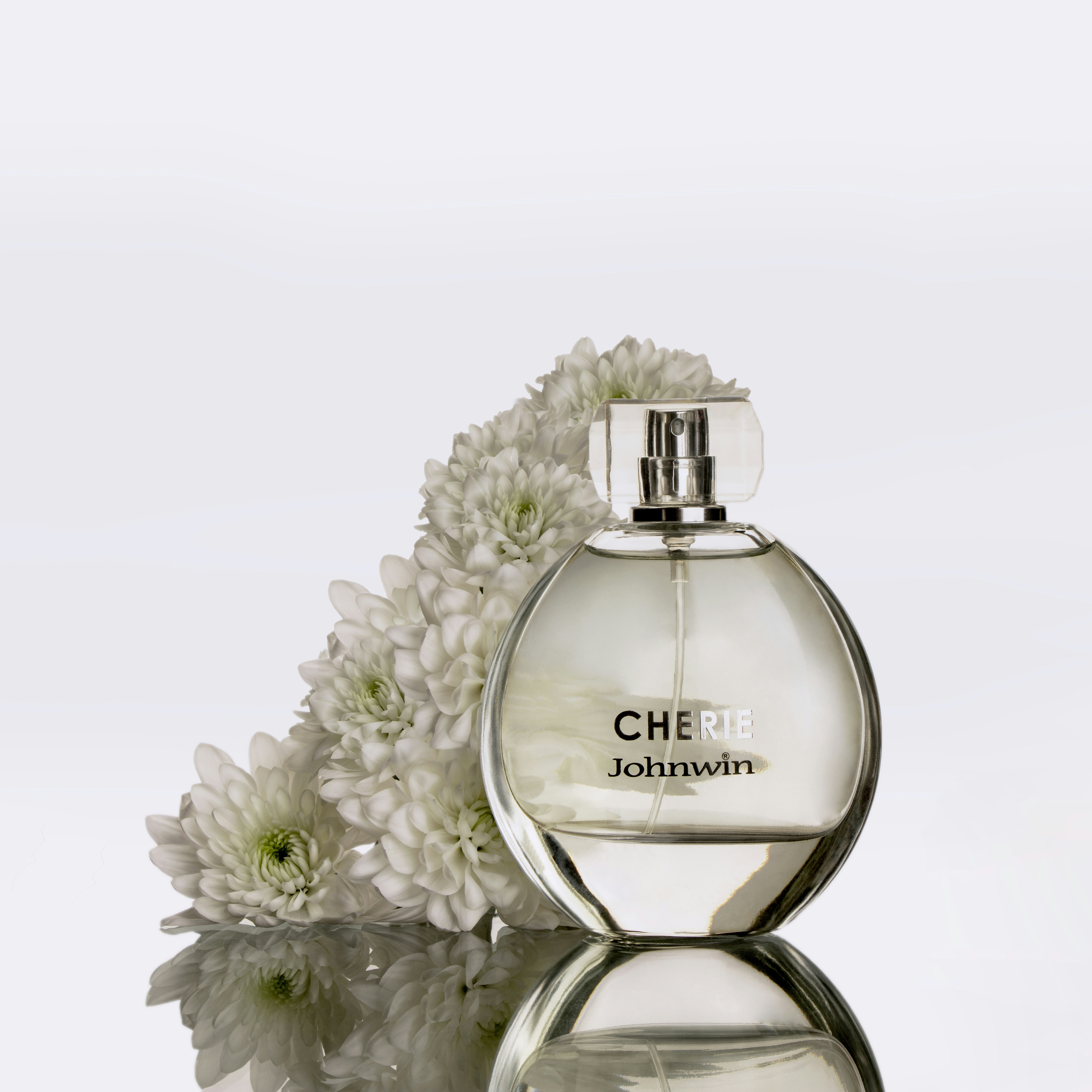 반클리프아펠 향수 대표 컬렉션 자세히 보기