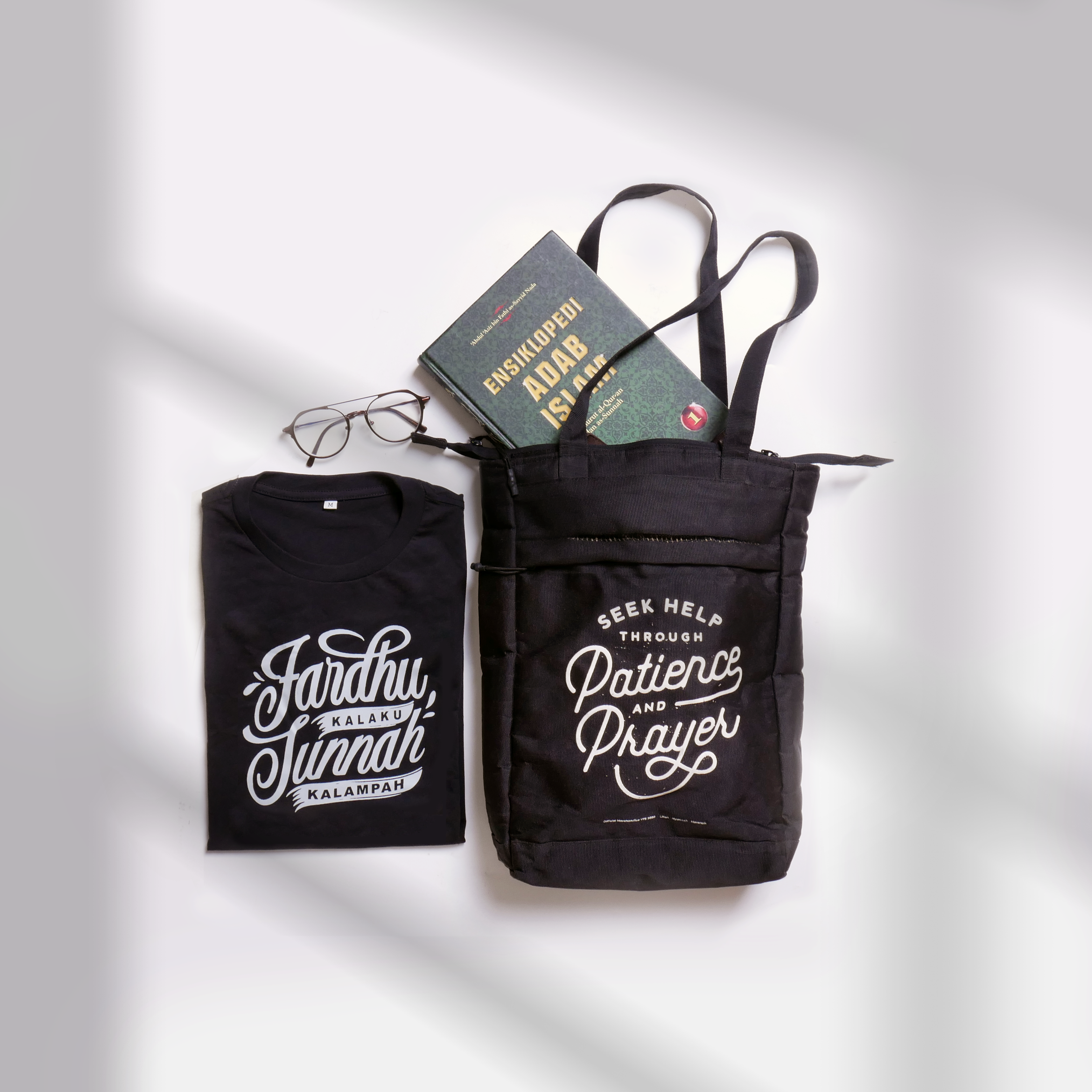 Totebag \u0026 T-Shirt