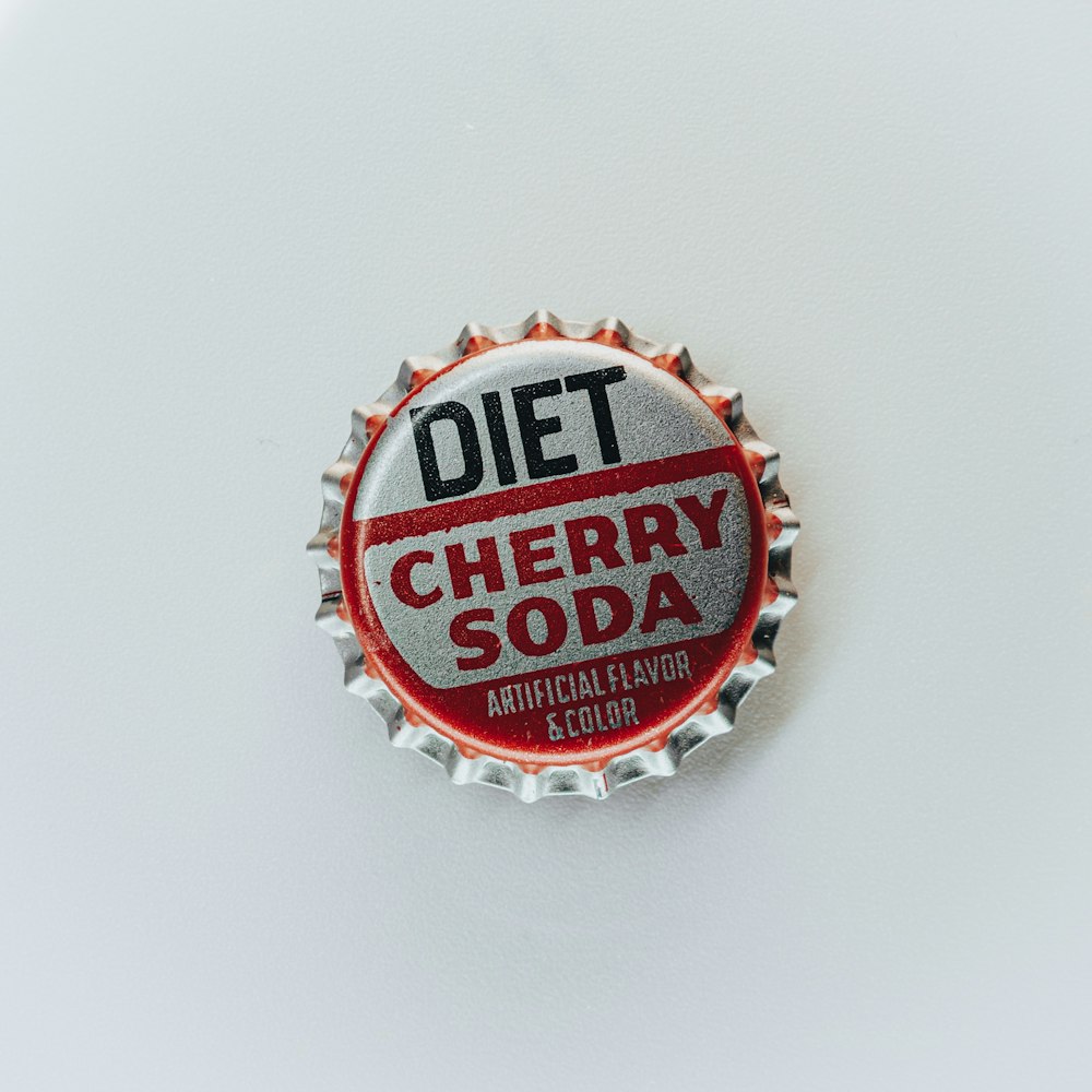a bottle cap that says diet cherry soda