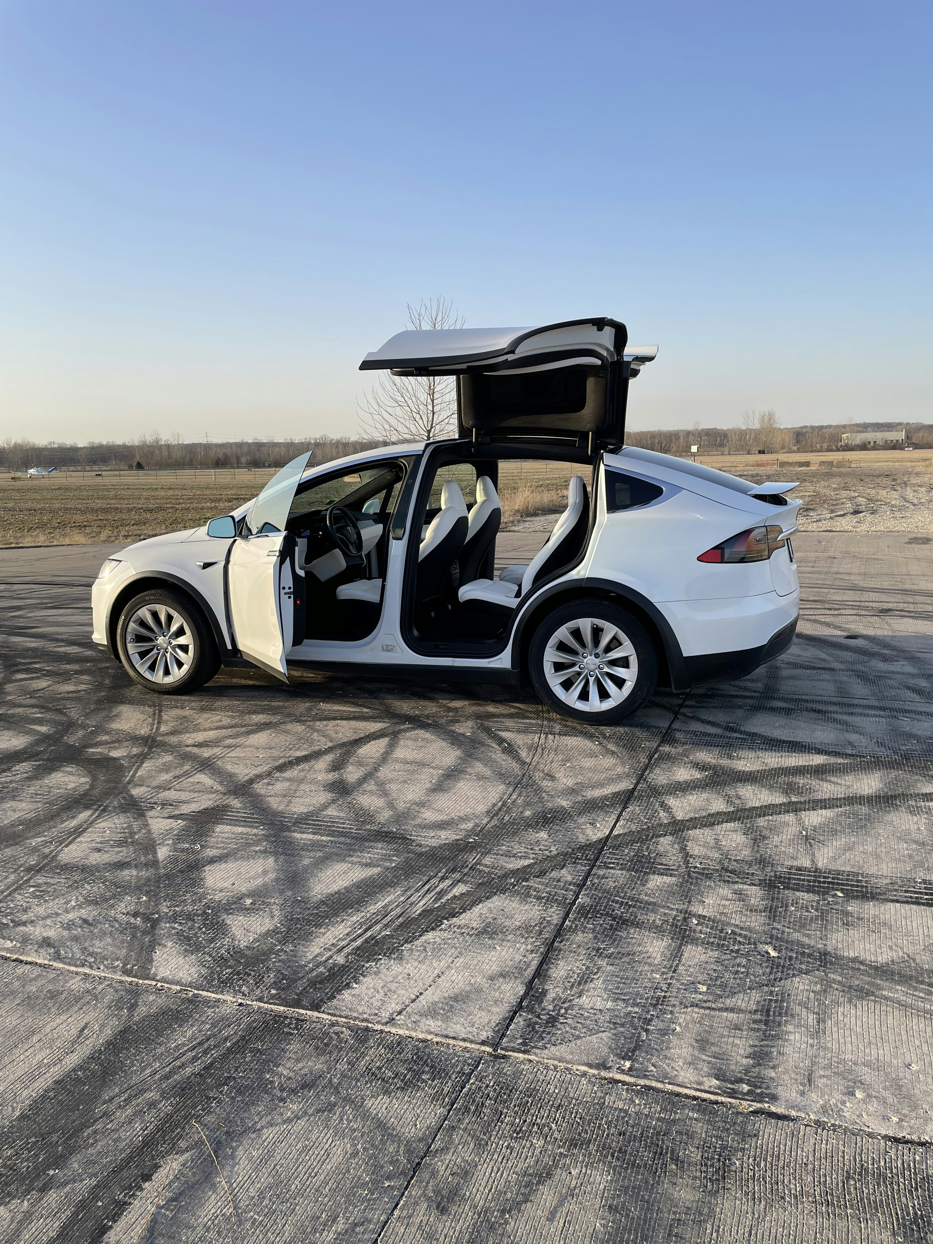 futuristic solar car, wallpaper, Solar Car Challenge: Powering the Future of Transportation 5