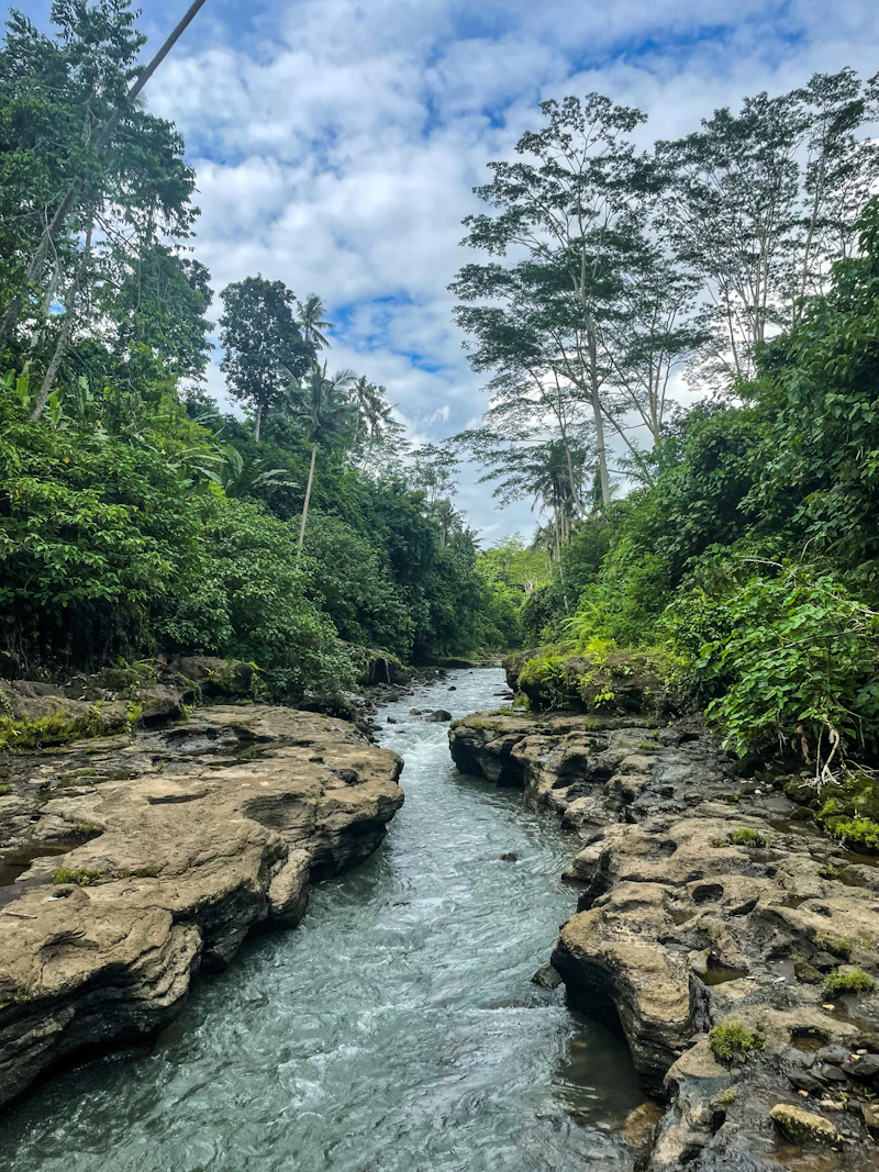 Sungai Nggam Bu setelah hujan