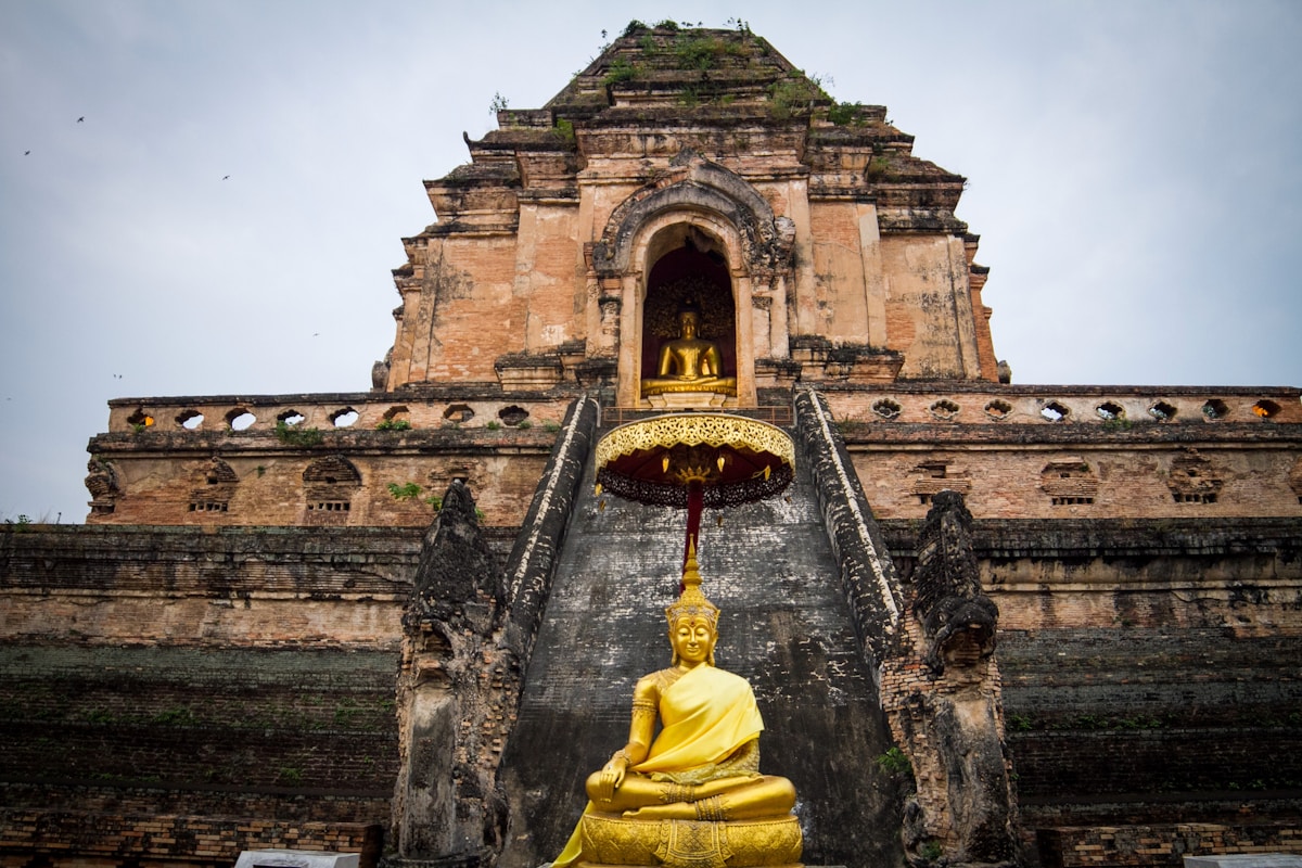 Chiang Mai Old City & Temple Hopping Tour