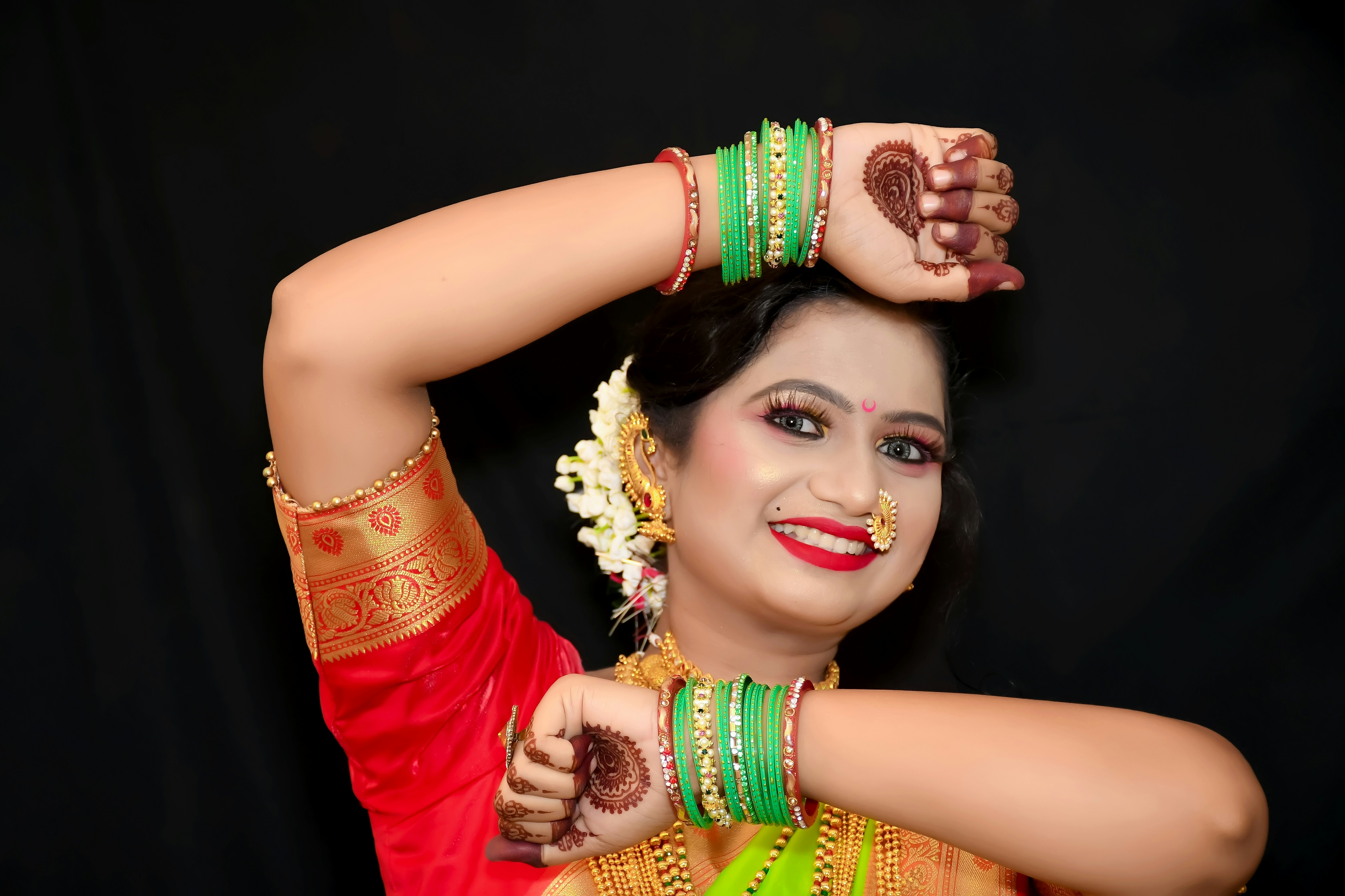 Ayesha mehndi artist profile photo
