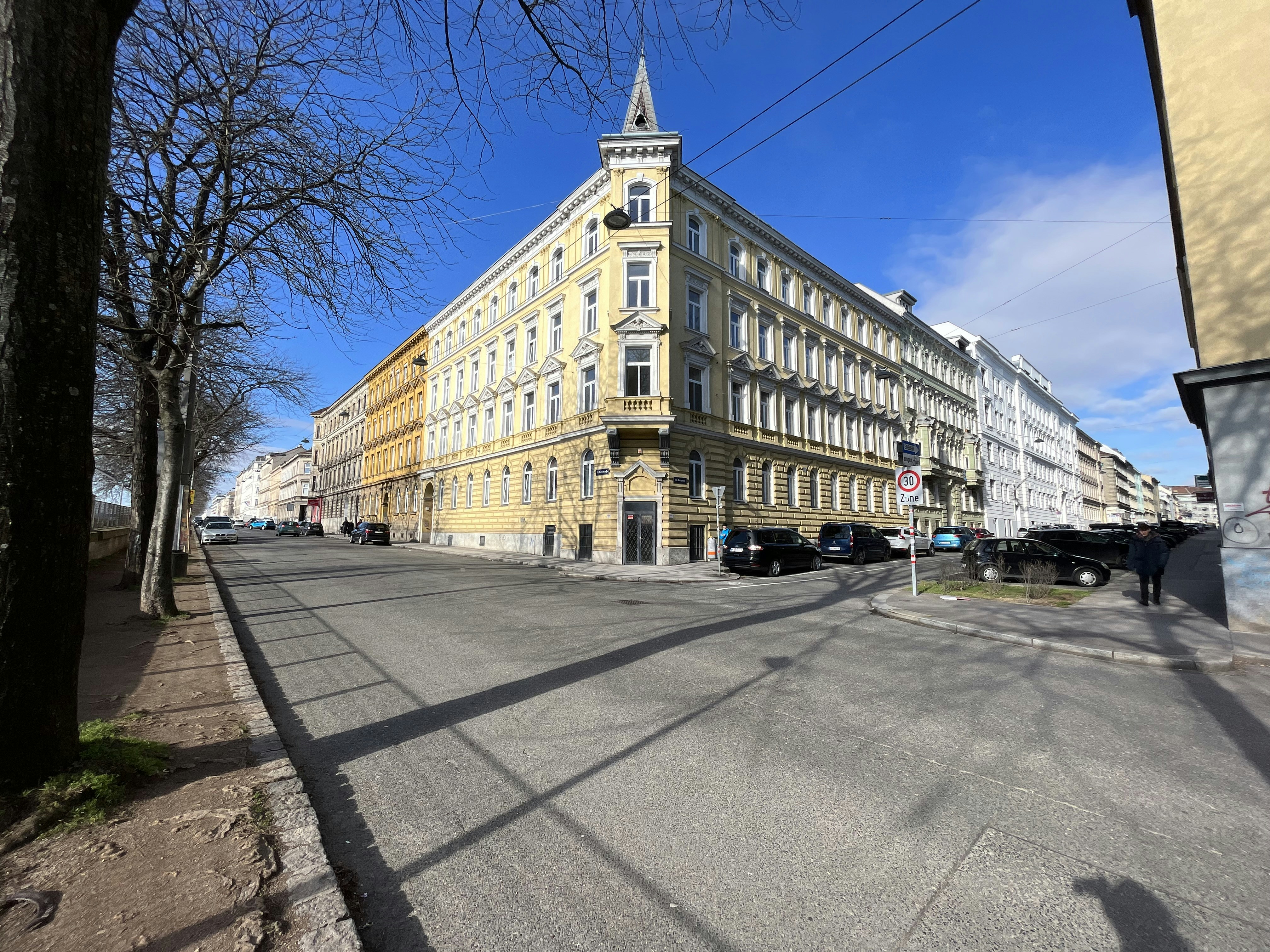 Photo by itsfarnaaaz