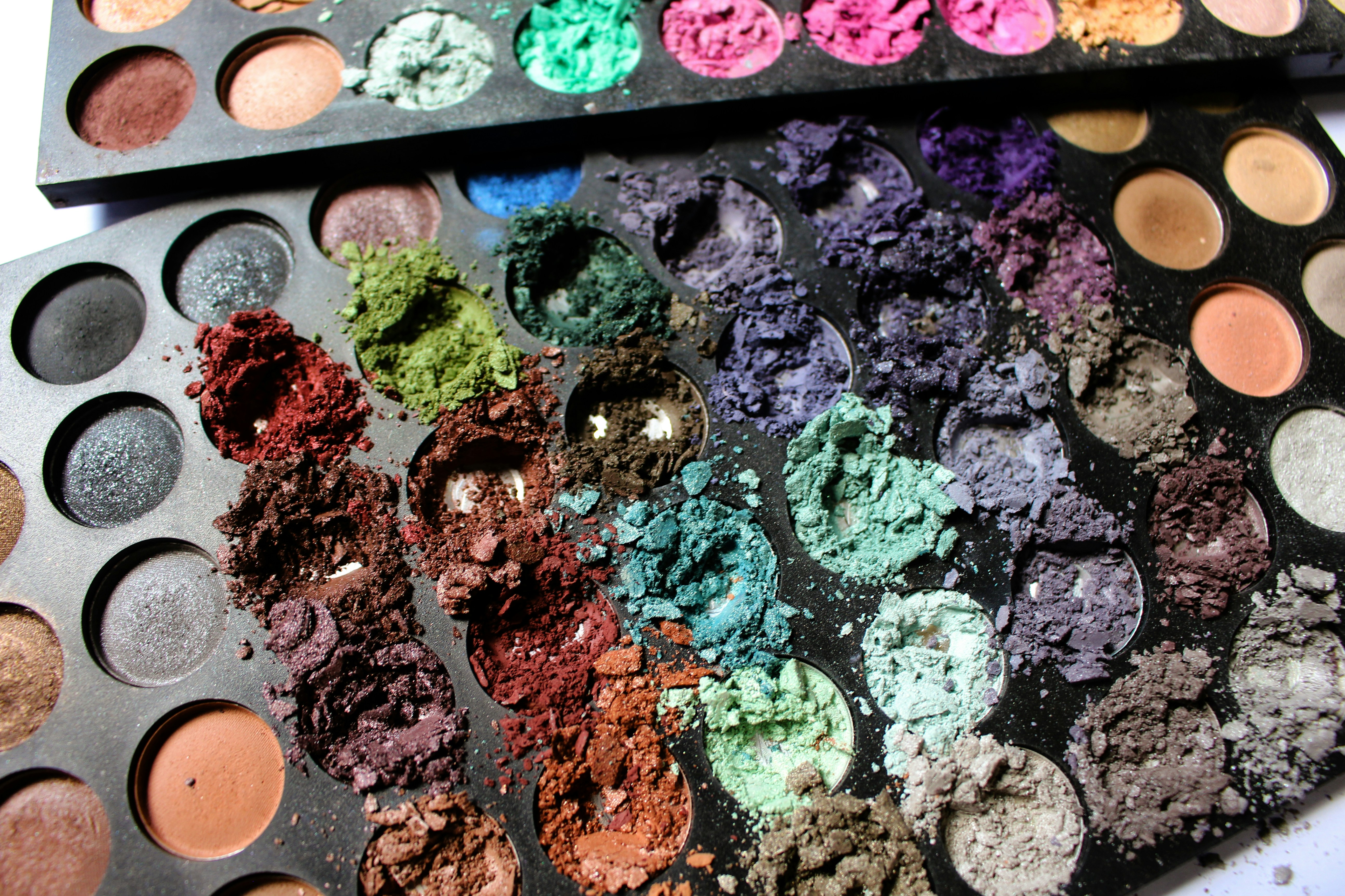 pastel makeup sponge, wallpaper, Clean Makeup Sponges: Why It Matters & How To 5