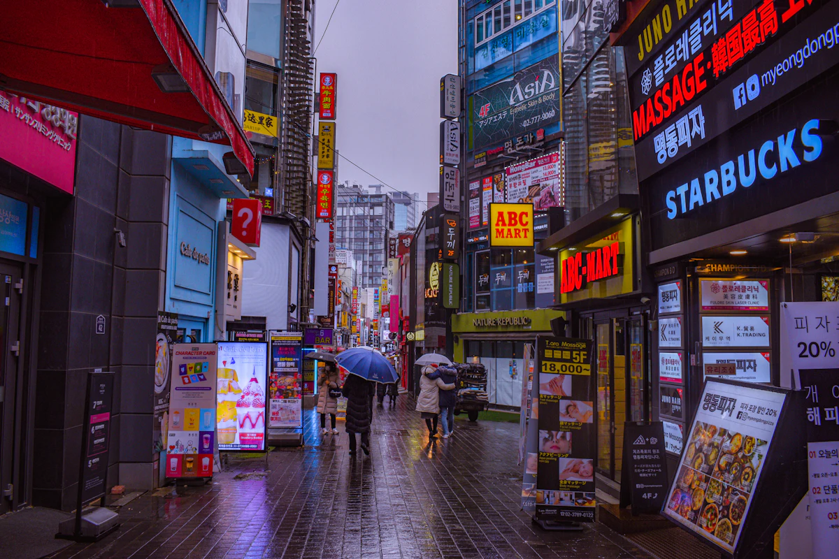 Street scene in central Seoul