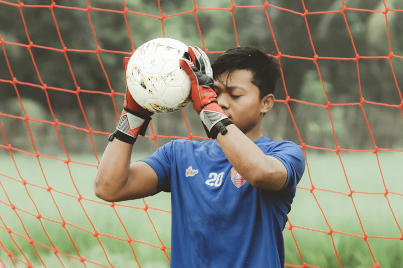 Lucas V. — Football