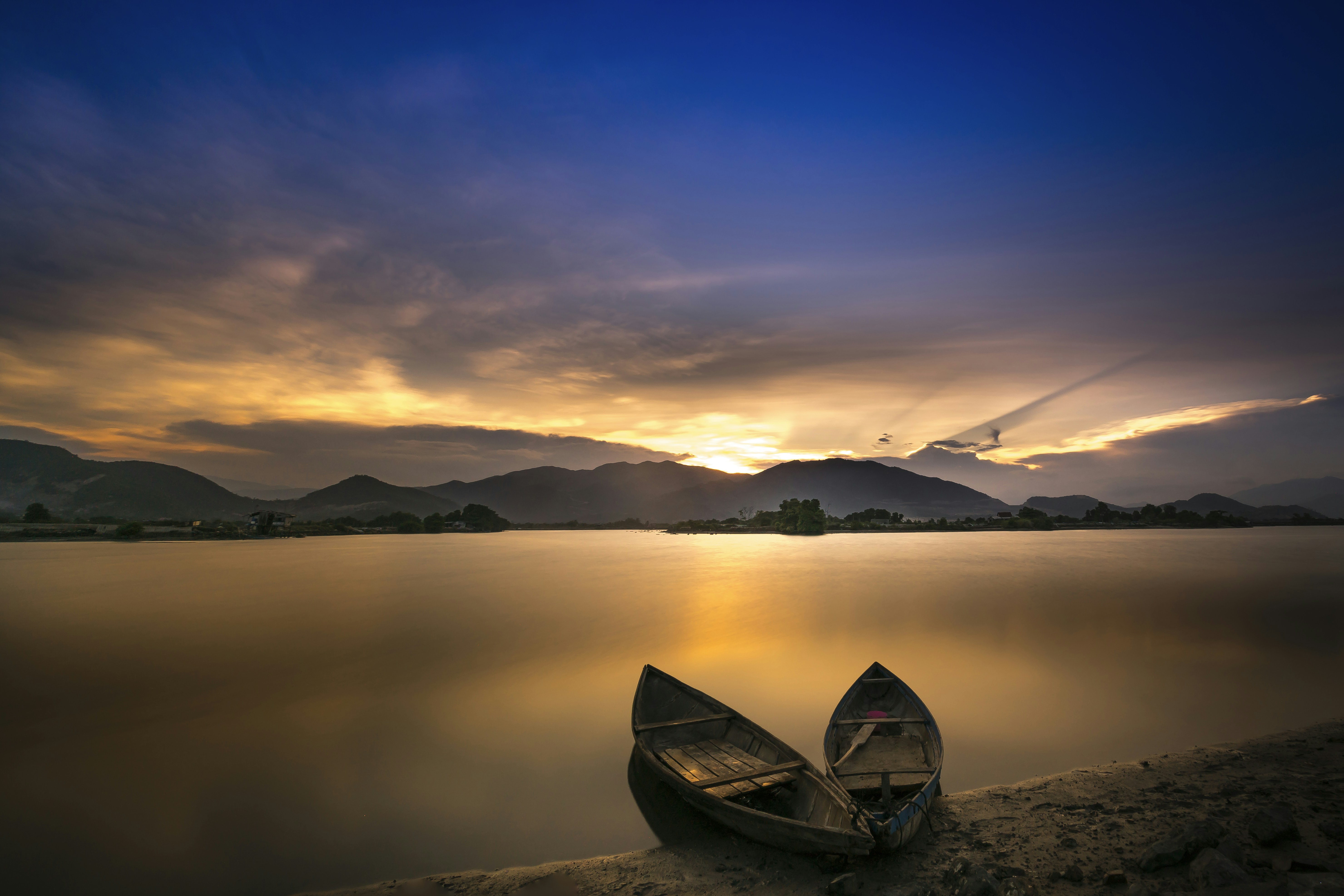 Photo by quangpraha
