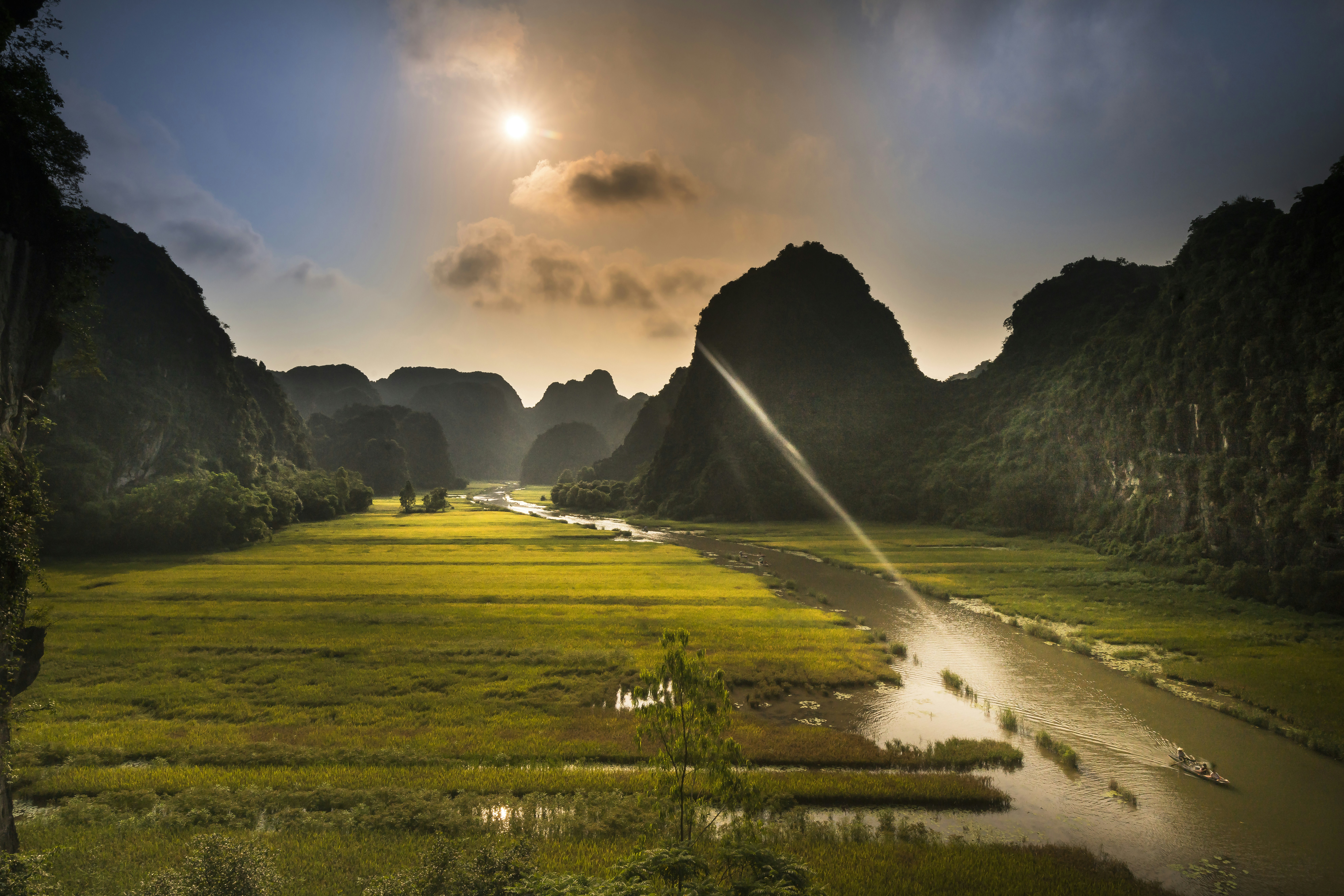 Photo by quangpraha