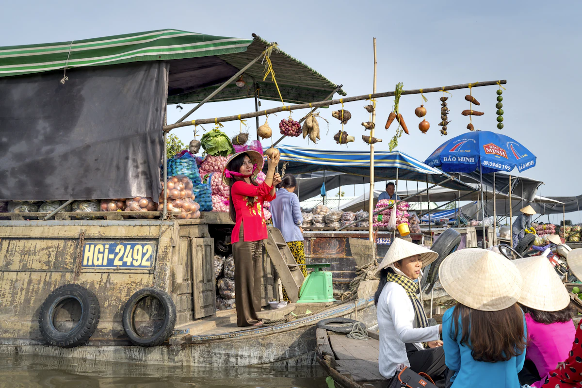 Cai Rang Floating Market Sunrise Can Tho