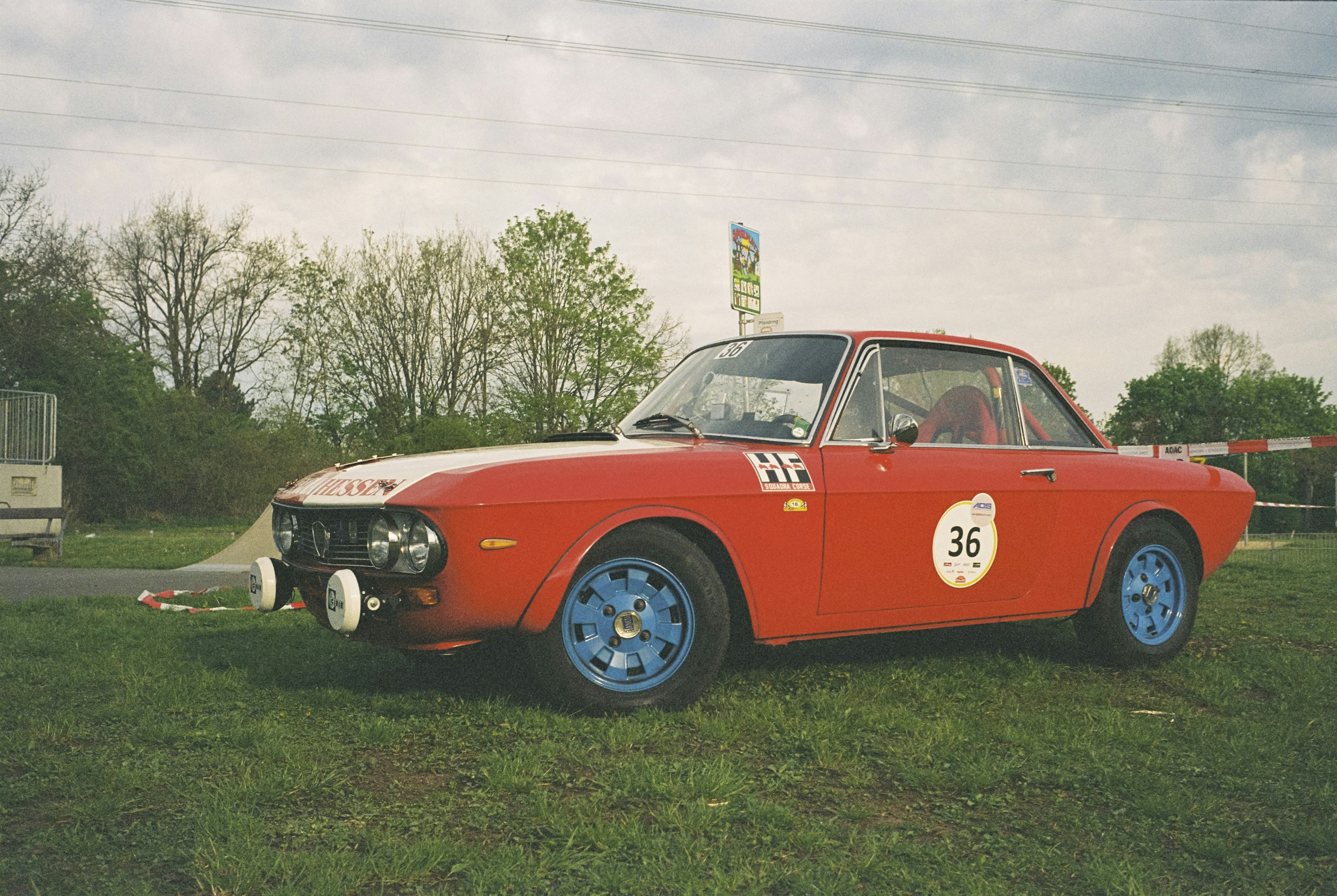 Photo by markusspiske