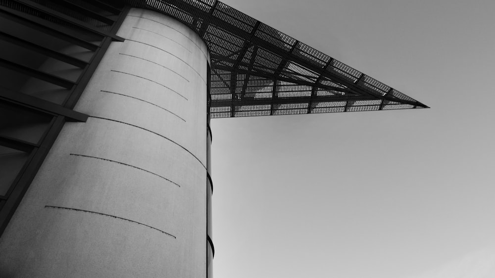 a black and white photo of a tall building