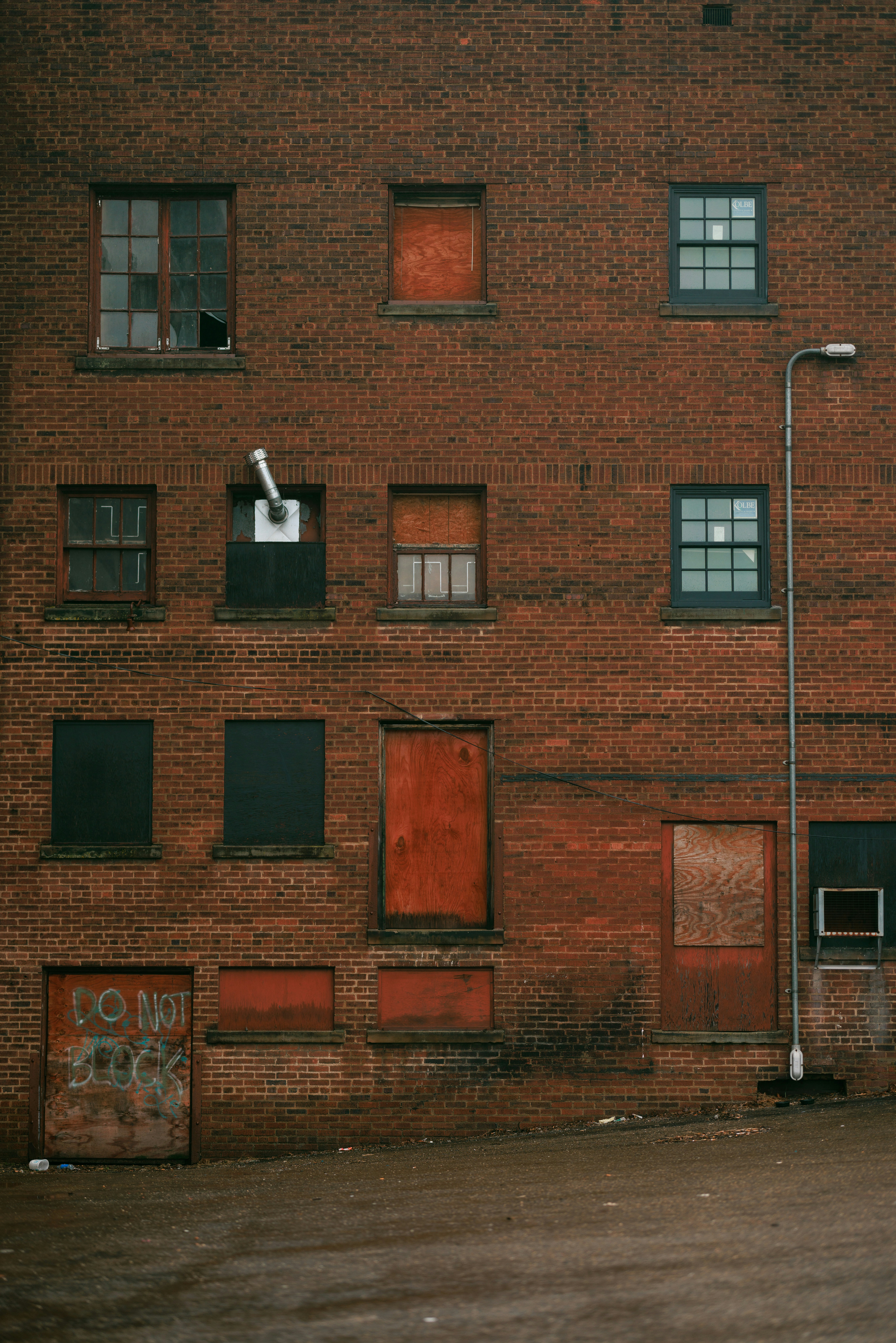 무너지지 않는 비밀: 건물 과학이 밝히는 구조 안정성의 A to Z