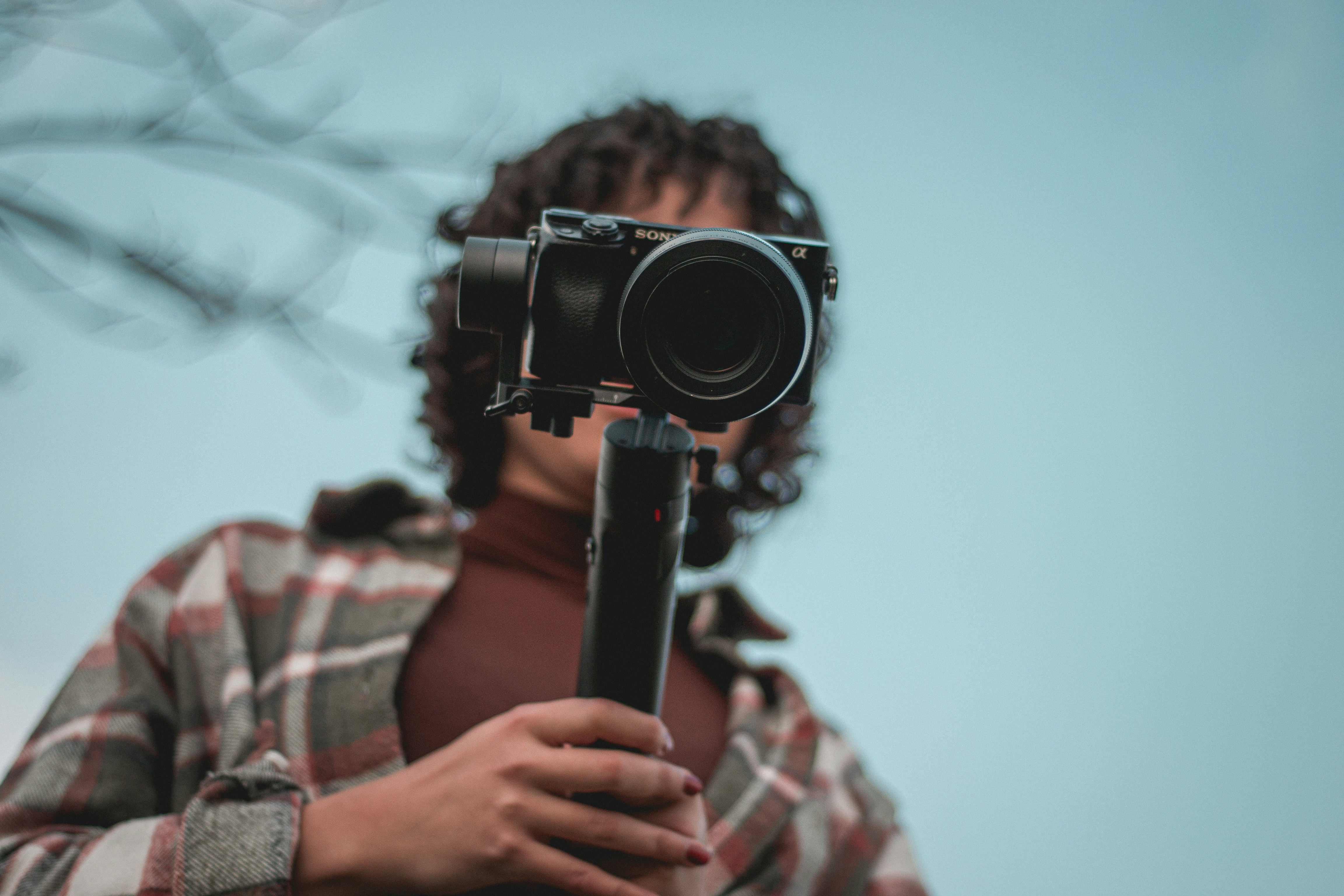 Exploring the Xtra Muse Pocket Gimbal Camera for Solo Creators
