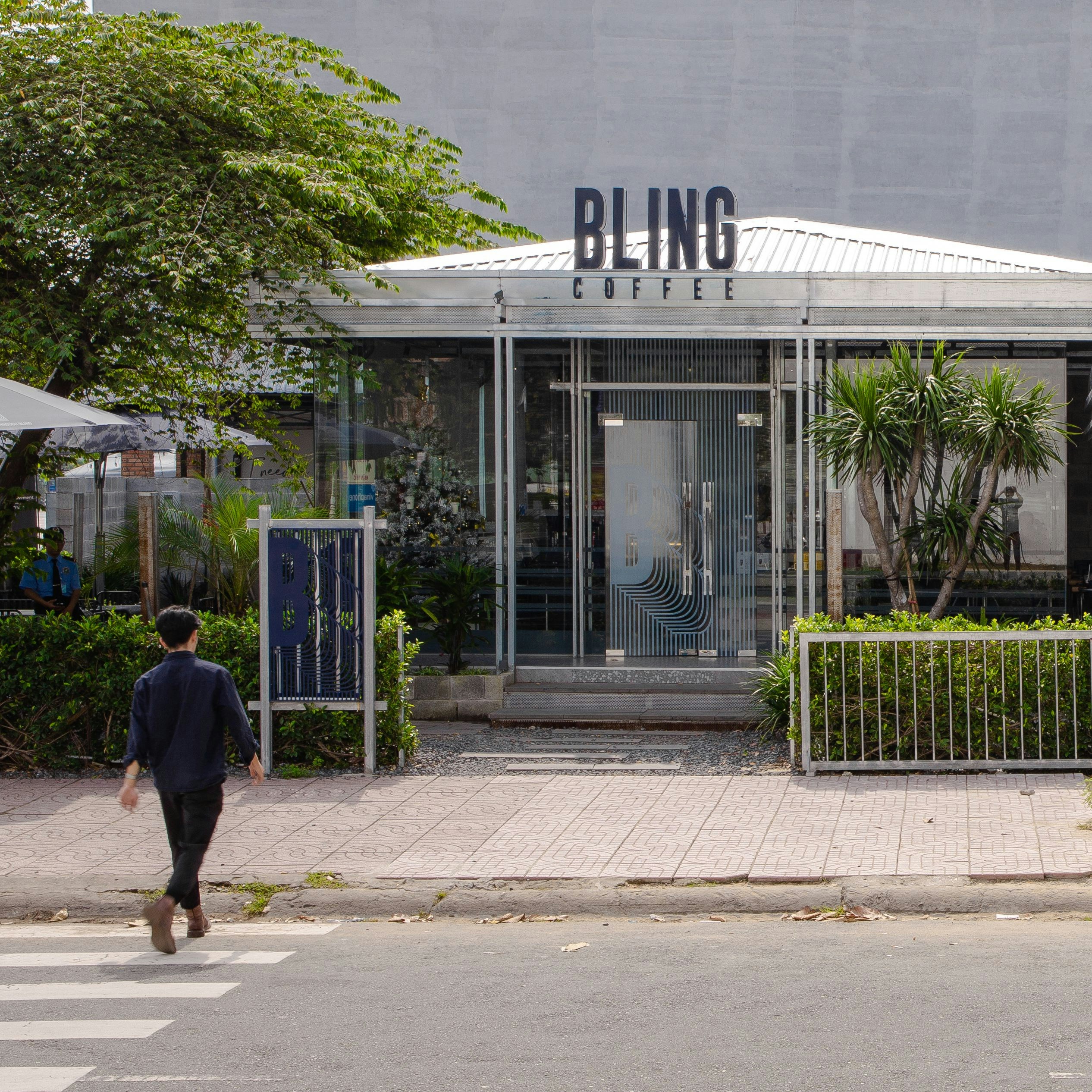 BTIG Maintains Buy on LendingClub, Raises Price Target to $18