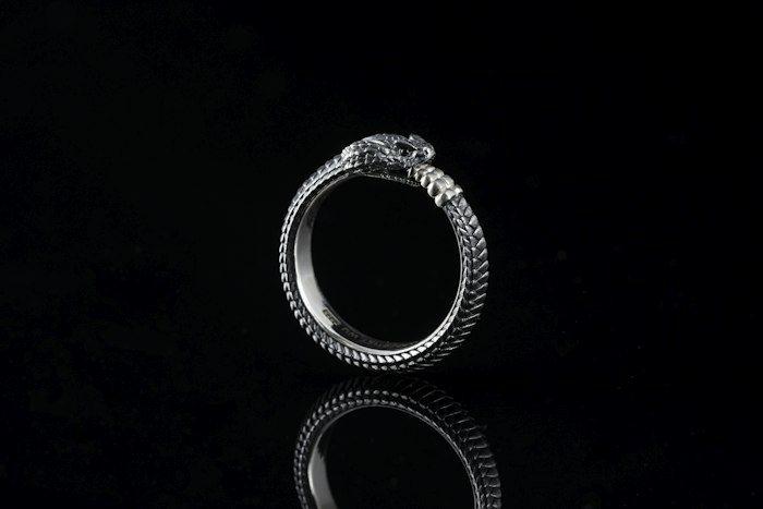 Anello Ouroboros