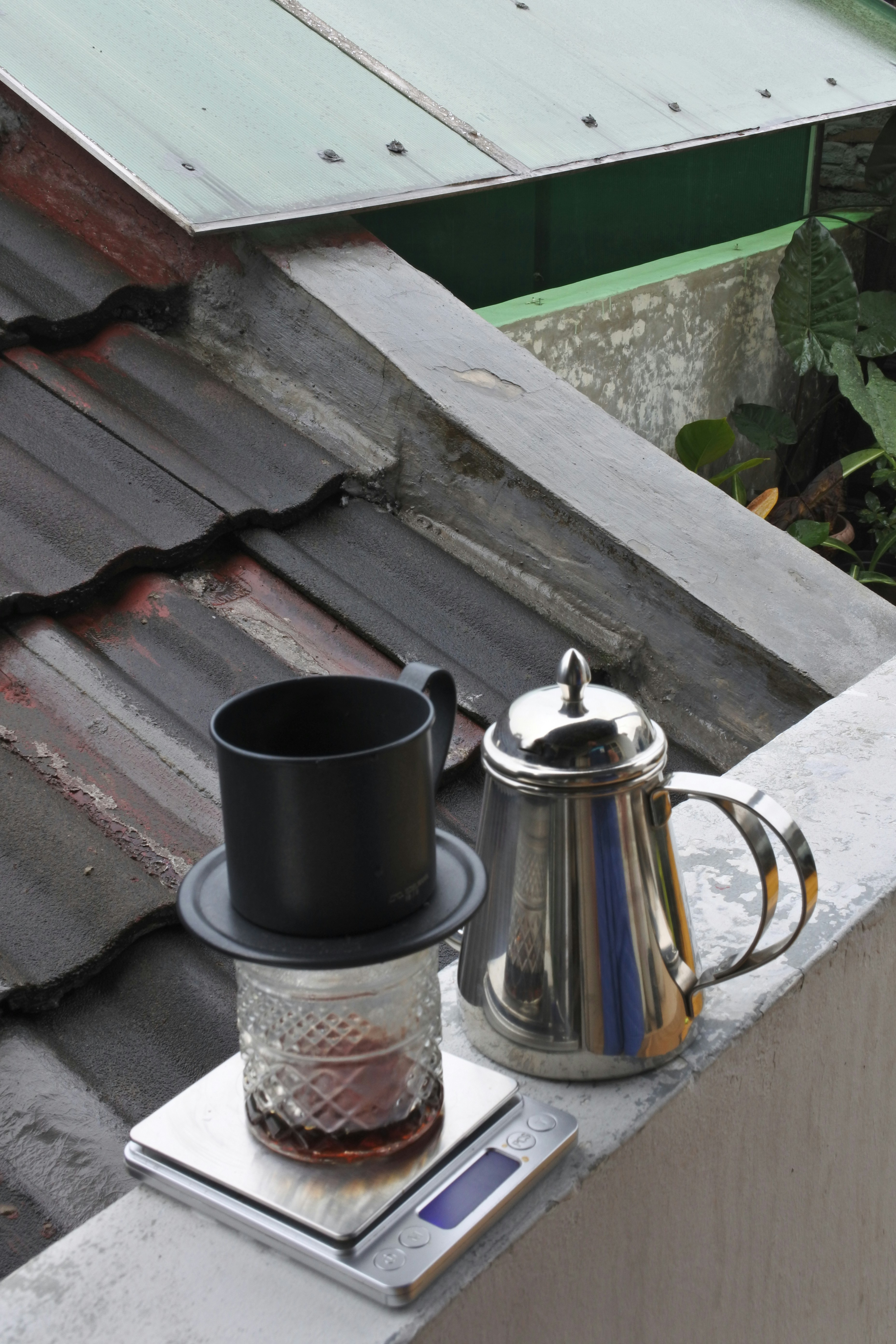 una taza de té encima de una mesa
