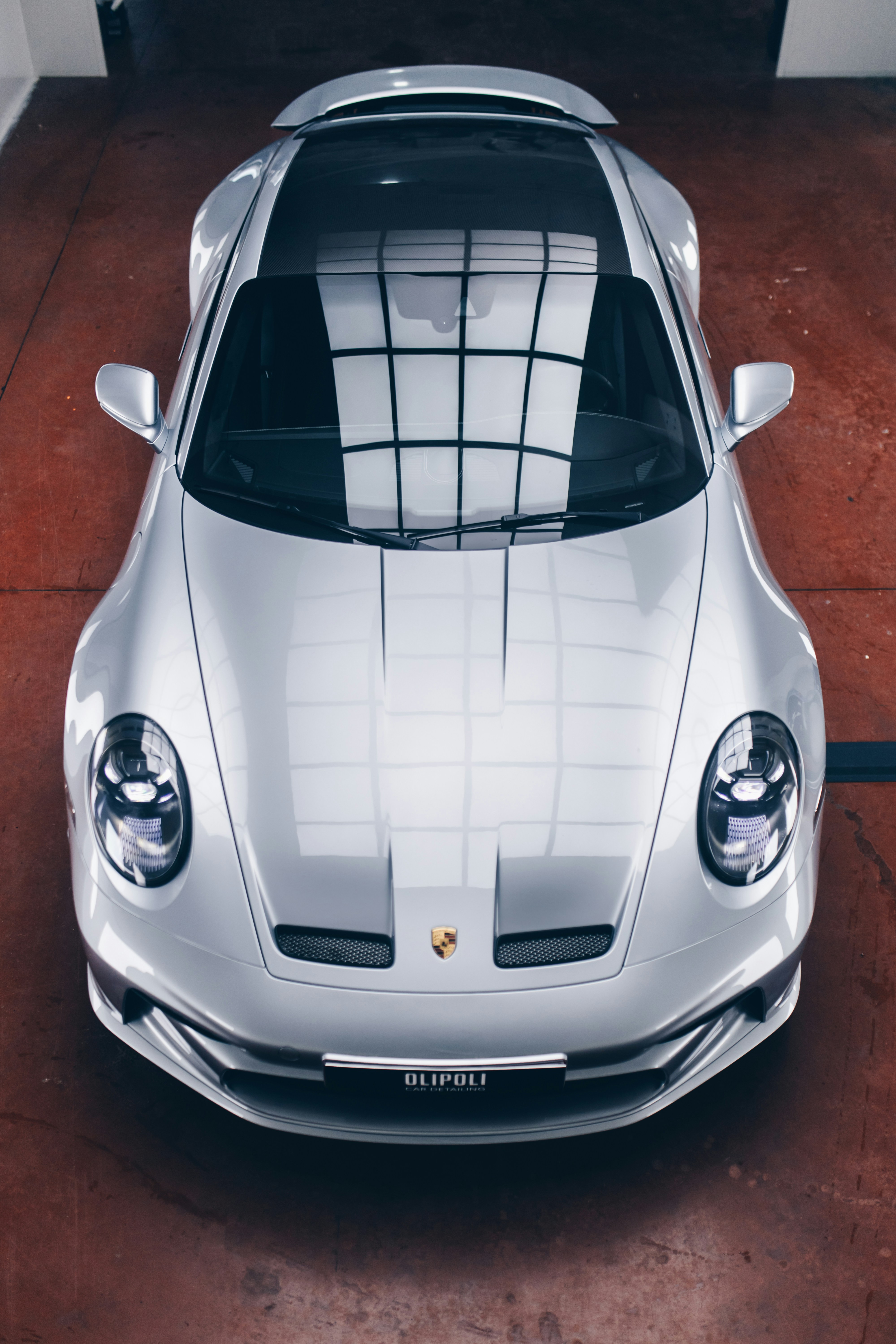 Photo by lorenzohamers