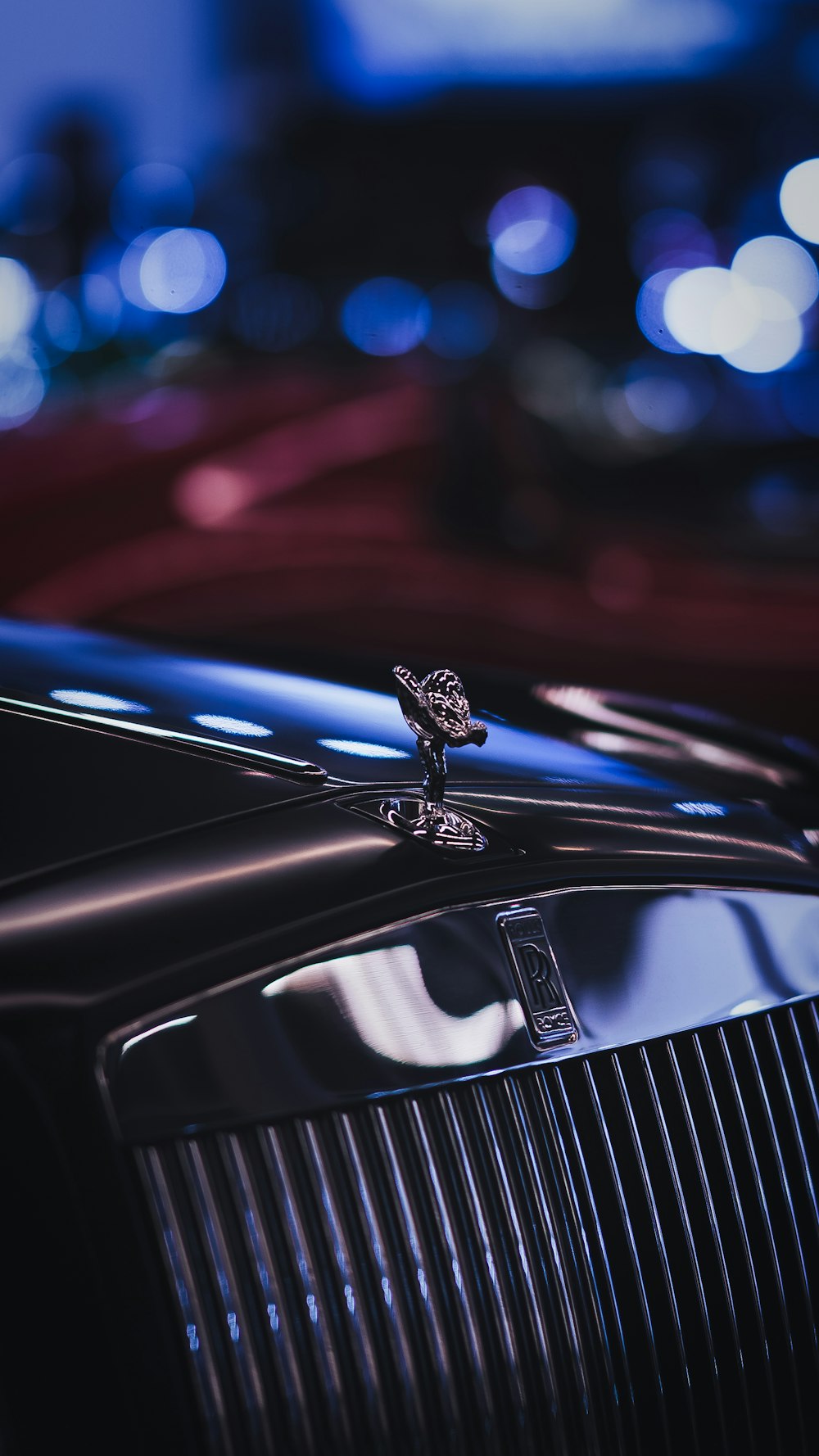 a close up of the hood ornament of a car