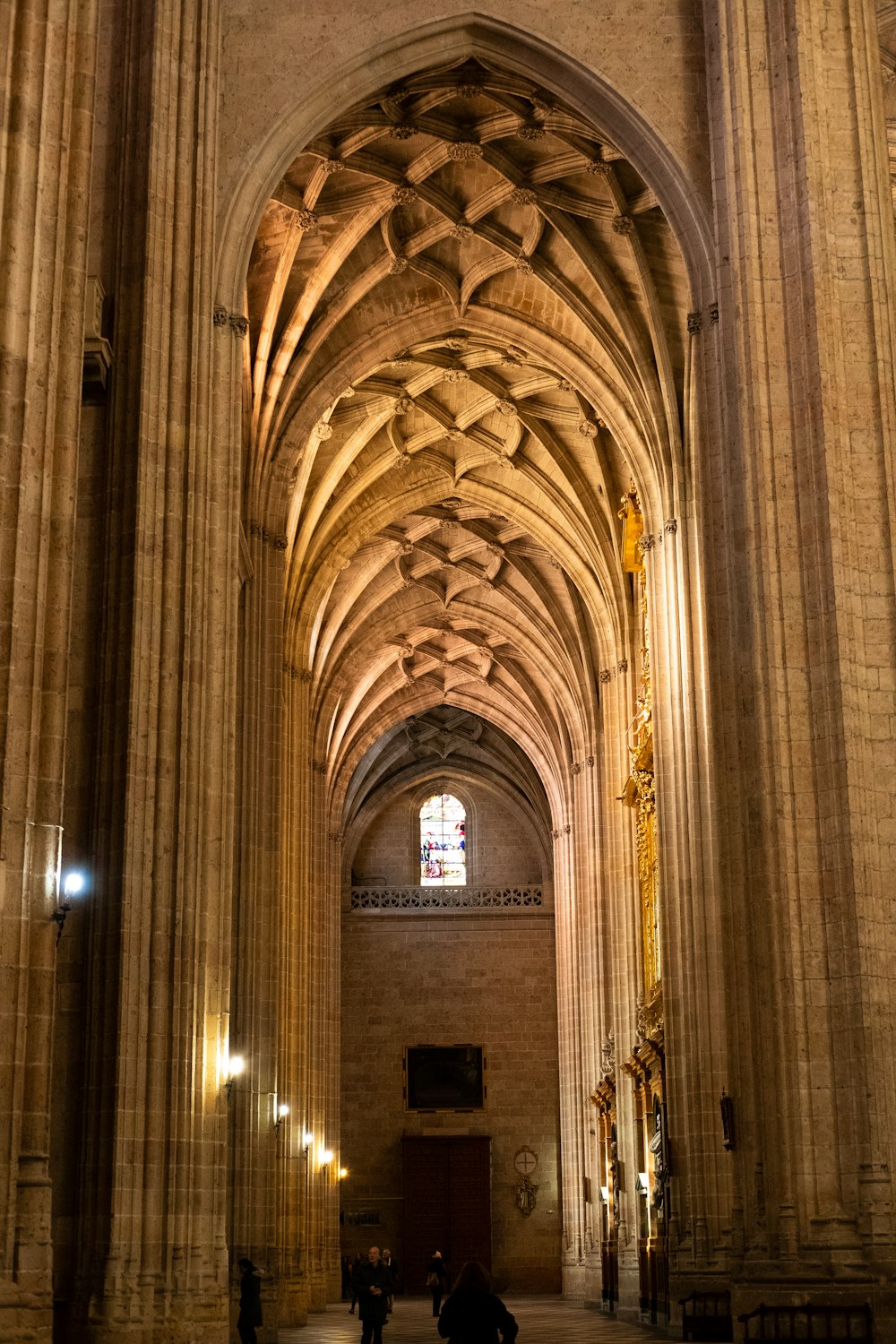 a very large cathedral with a very tall ceiling
