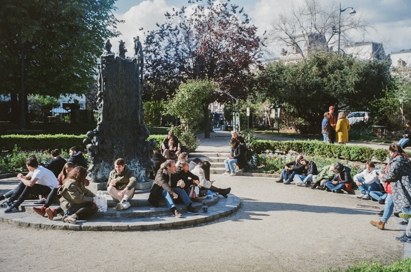 Společenské setkání v parku