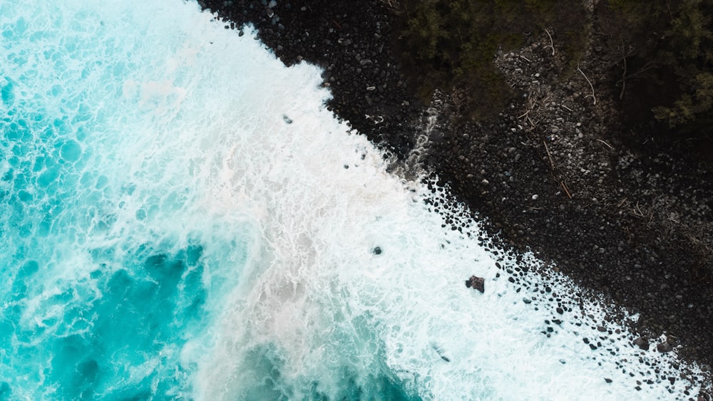 a bird's eye view of a body of water