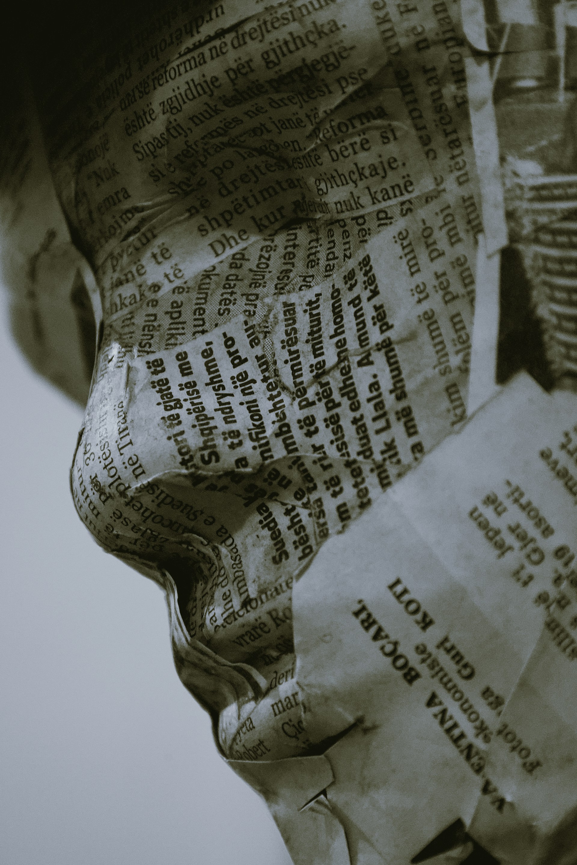 black and white bed linen