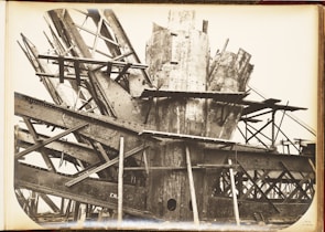 An impressive gallery of various metal constructions and designs.