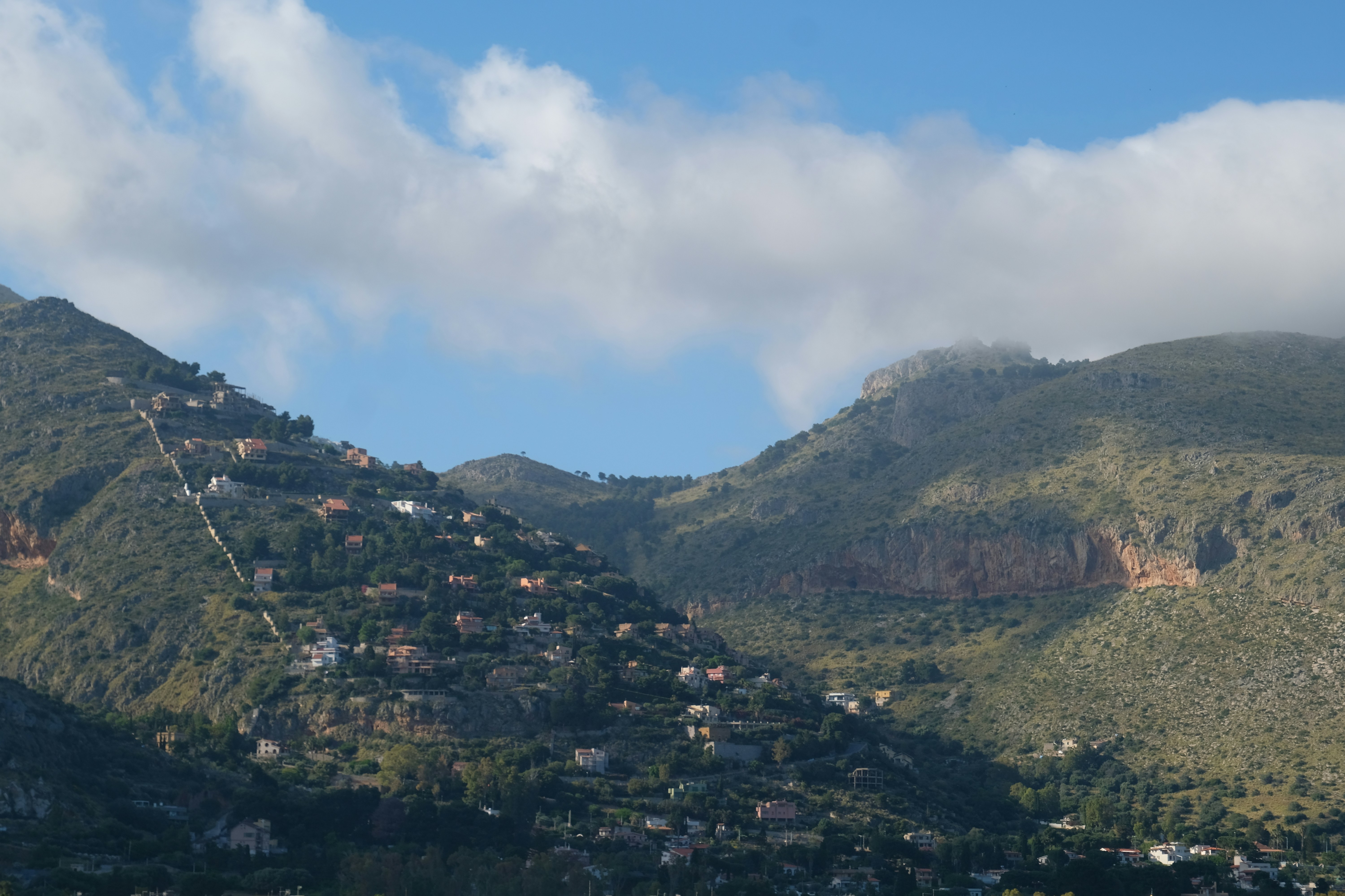 Photo by octoberfalling