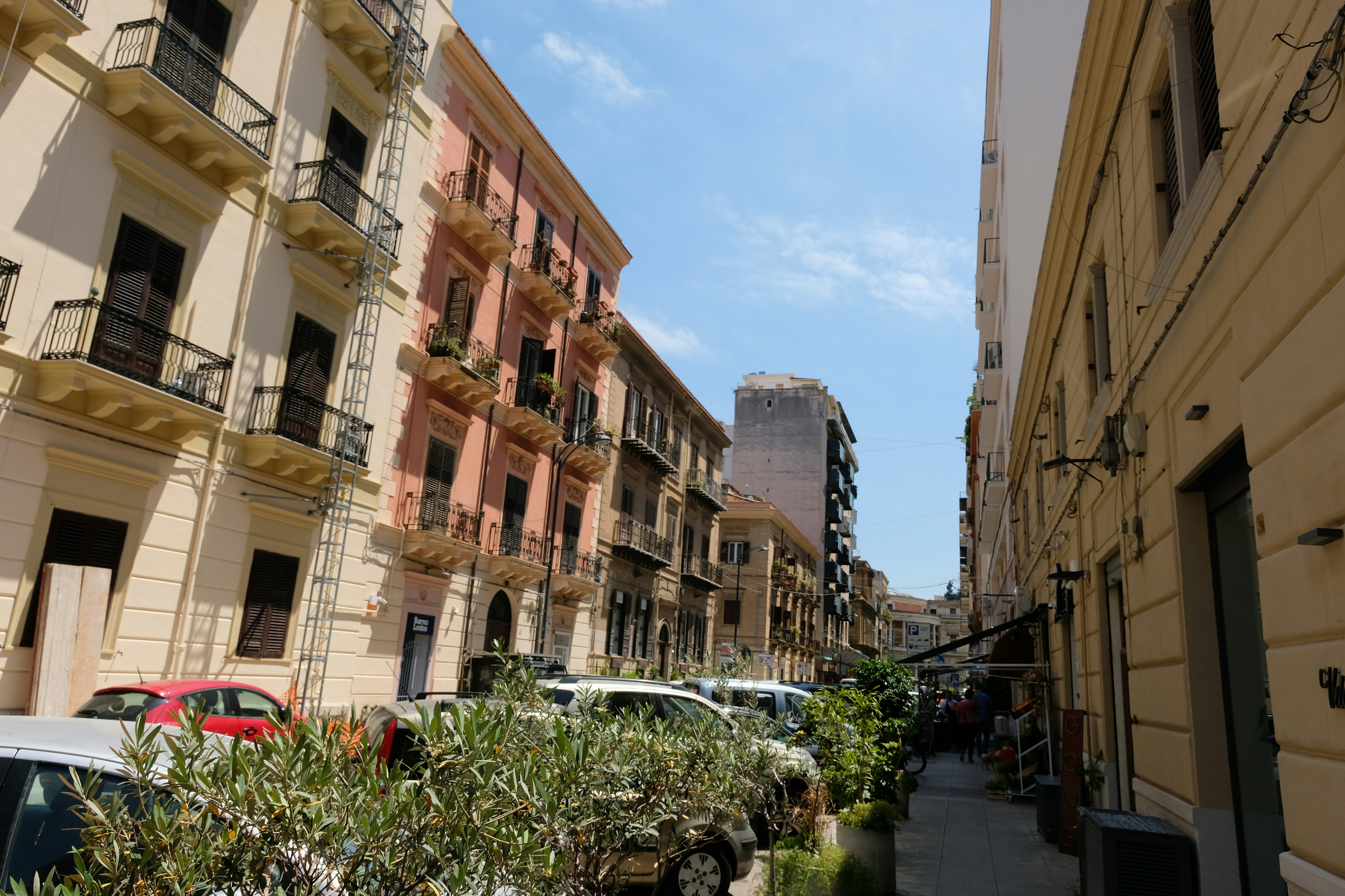 Photo by octoberfalling