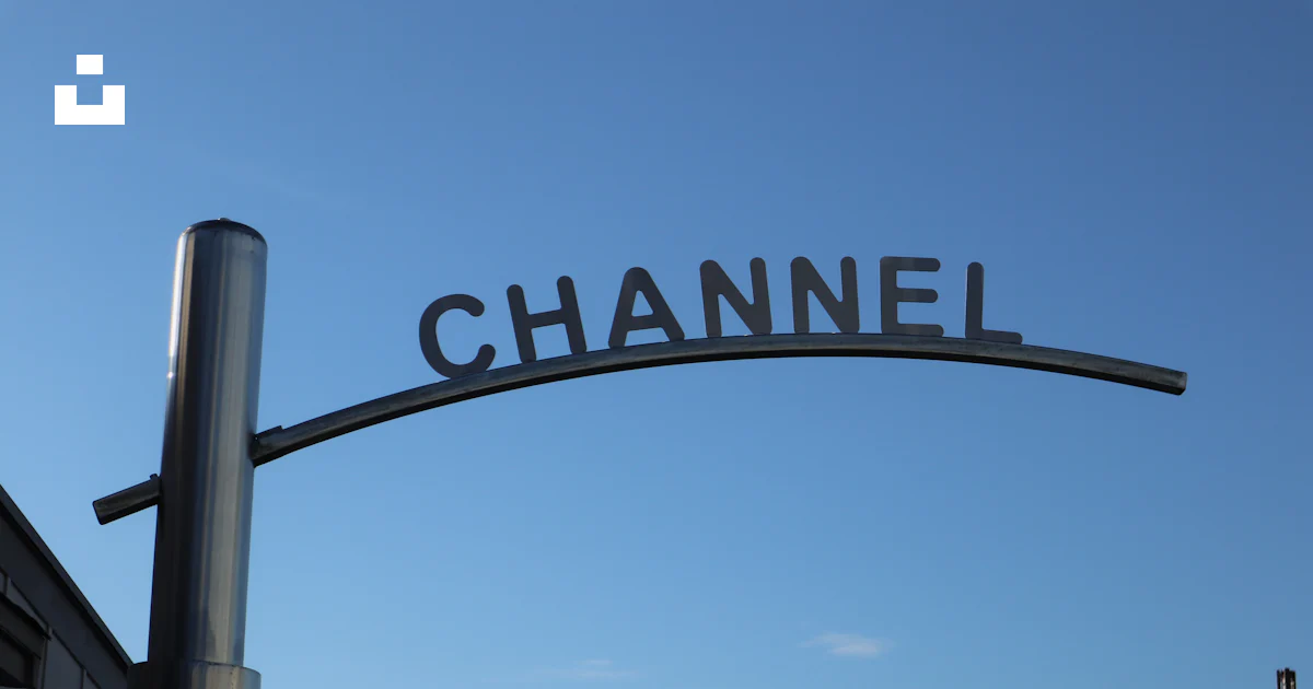 A street sign with the word channel above it photo – Free Sky Image on ...